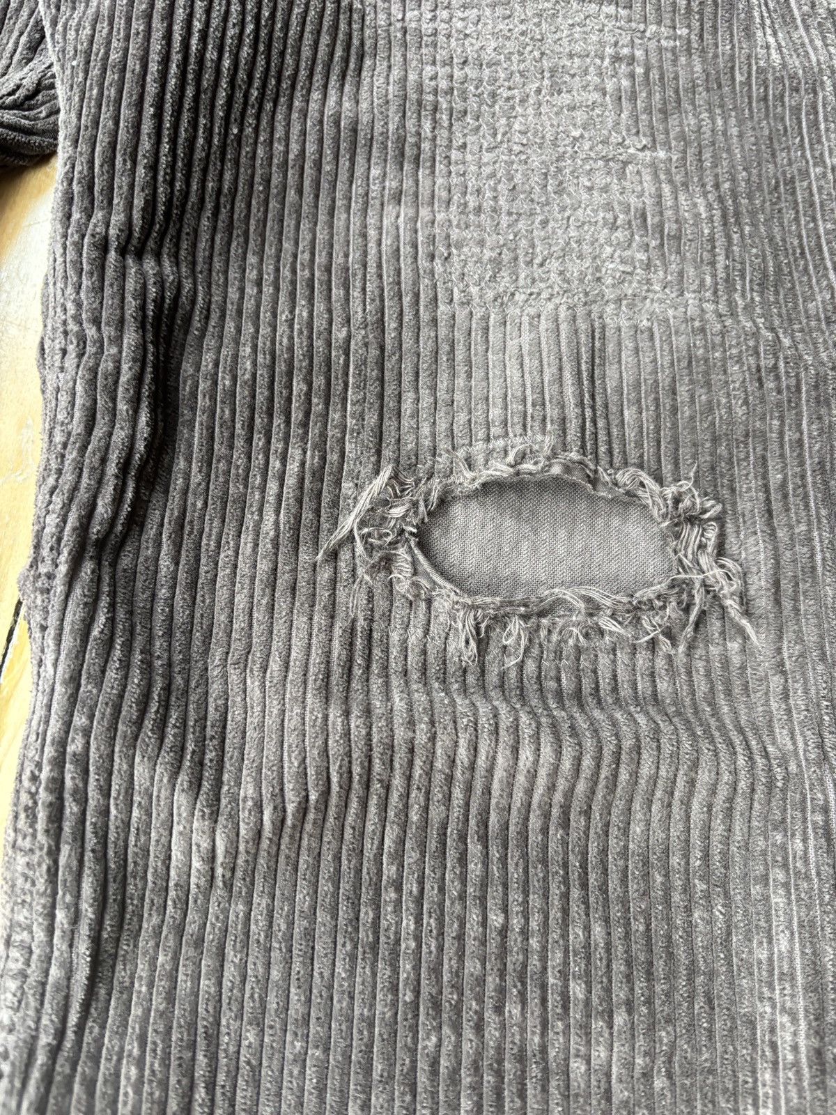 Gucci Fw2020 distressed corduroy trousers Size US 38 / EU 54 - 3 Thumbnail