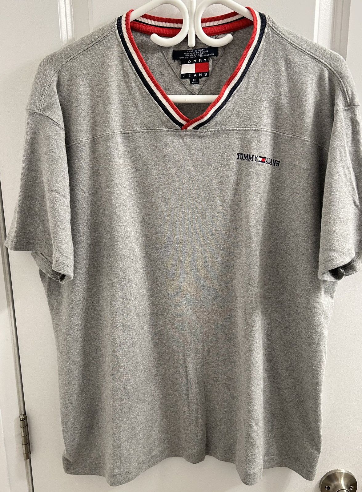 Tommy Hilfiger × Tommy Jeans Tommy Jeans - Tommy Hilfiger Mens Grey V Neck Shirt Size US XL / EU 56 / 4 - 1 Thumbnail