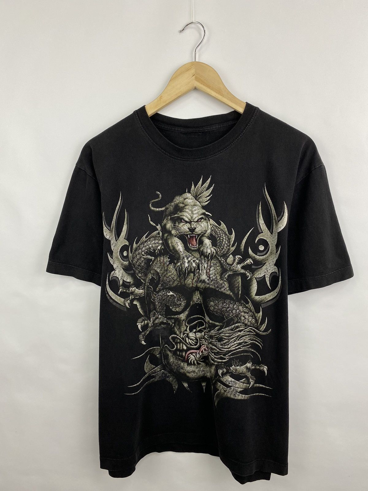 Japanese Brand 💀 Vintage 90s Skull Death Panther Dragon Japan Style t-shirt Size US XL / EU 56 / 4 - 2 Thumbnail
