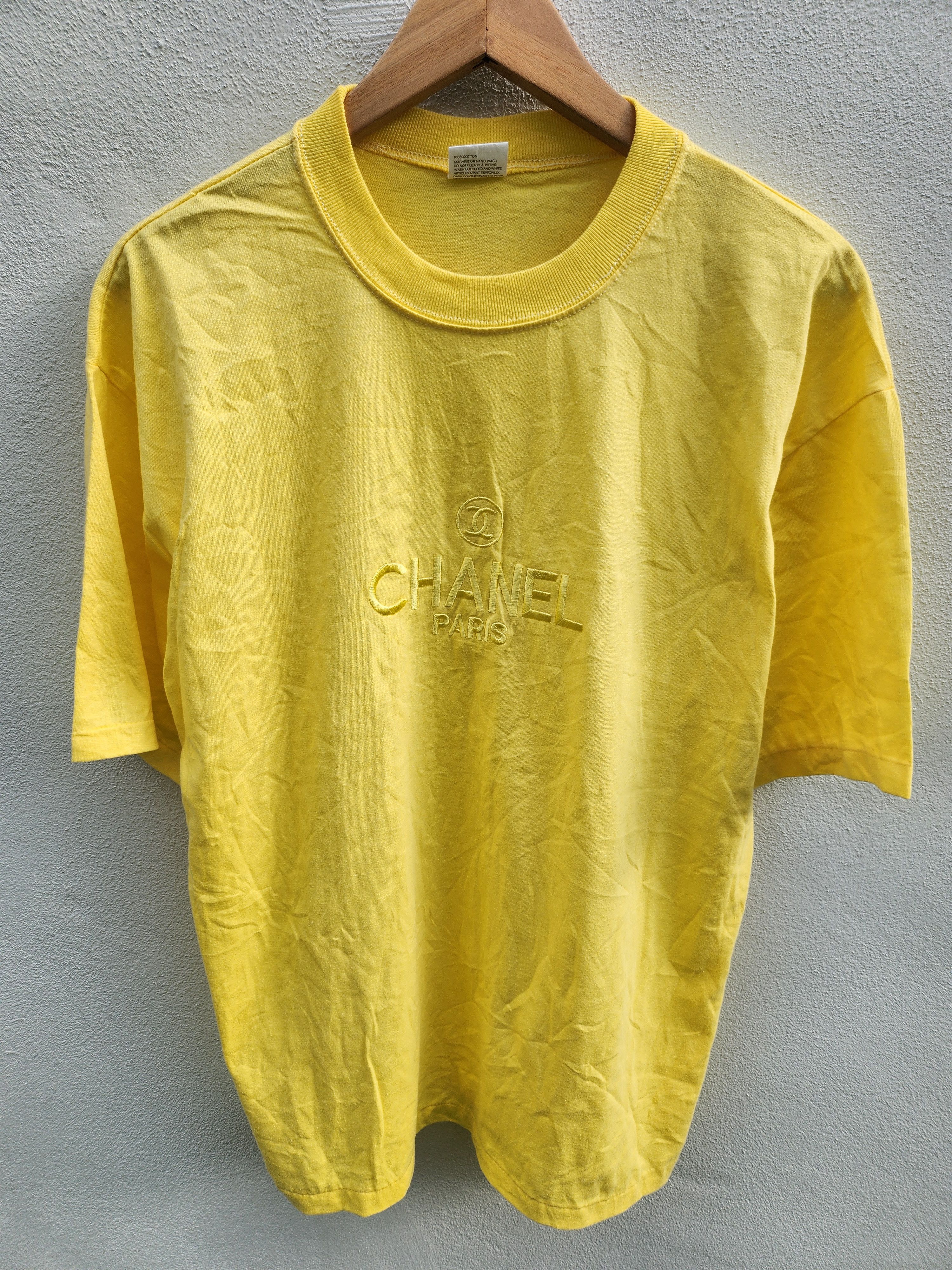 Vintage 💥CHANEL BOUTIQUE Souvenir T-Shirts Size US L / EU 52-54 / 3 - 2 Thumbnail
