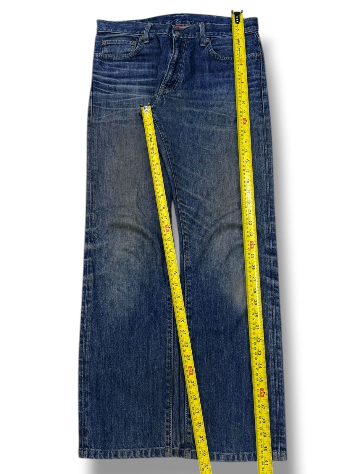 Uniqlo Vintage Uniqlo UJ Japan Denim Jeans | Vintage Fade Wash W32 Size US 32 / EU 48 - 13 Thumbnail