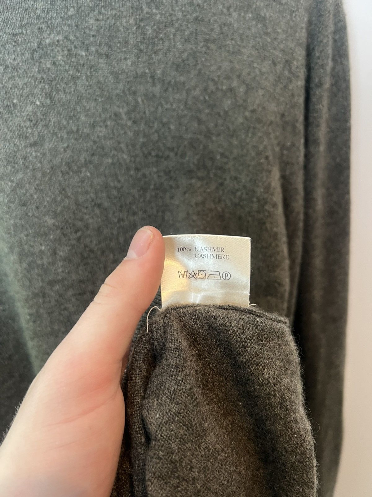 Maurizio Baldassari Maurizio Baldassari Lightweight Cashmere Sweater Size S Size US S / EU 44-46 / 1 - 8 Thumbnail