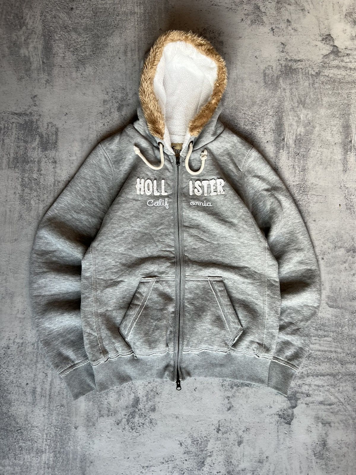 Hollister Hollister California VTG 2000s faux fur zip up hoodie jacket Size XL / US 12-14 / IT 48-50 - 1 Thumbnail