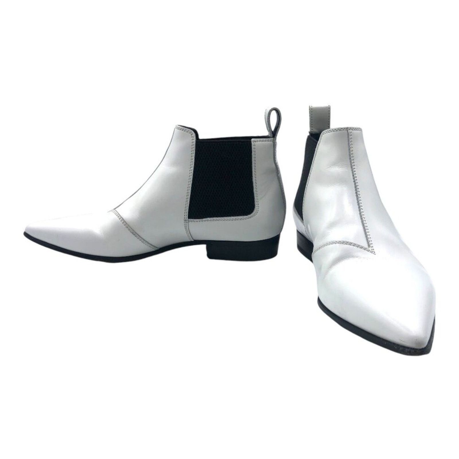 Gucci GUCCI Cordovan Lux Leather ankle boots in Great White 36 Size US 6 / IT 36 - 7 Thumbnail