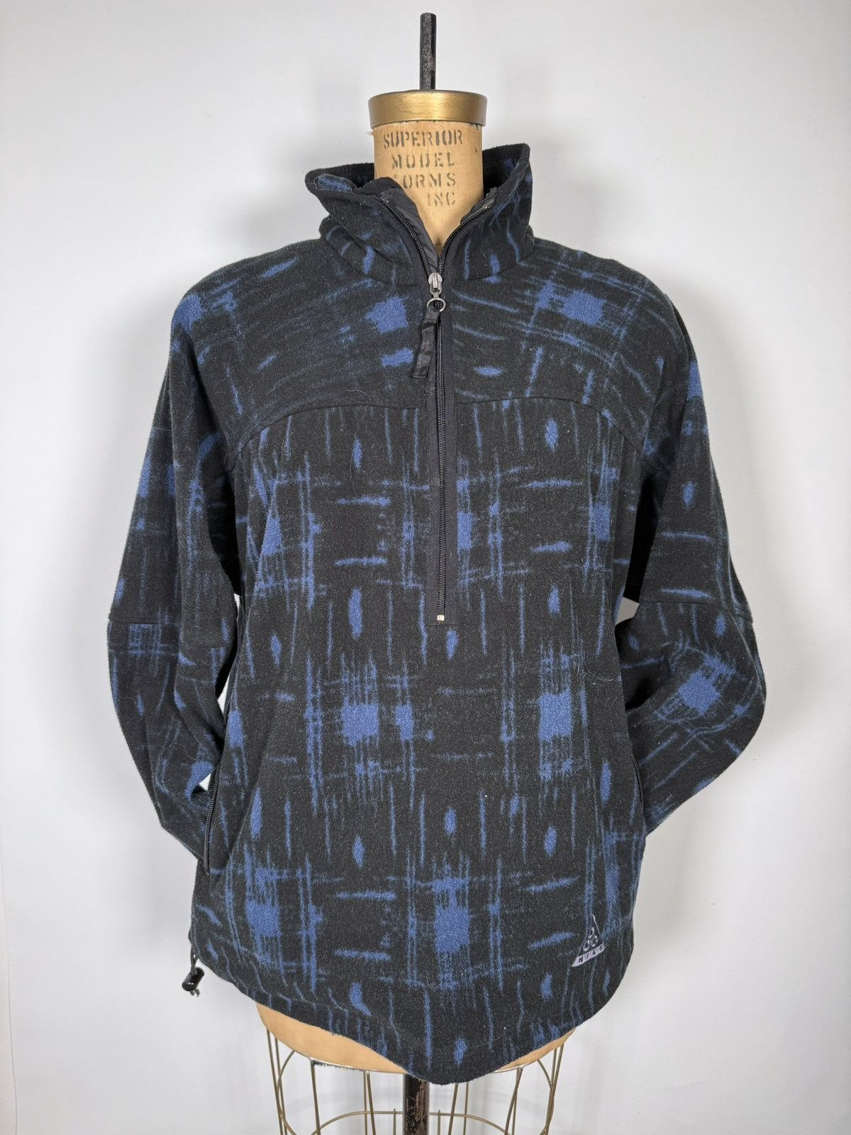 Nike ACG Vintage 90s Nike ACG Therma Fit Fleece Sweatshirt Size US S / EU 44-46 / 1 - 1 Thumbnail