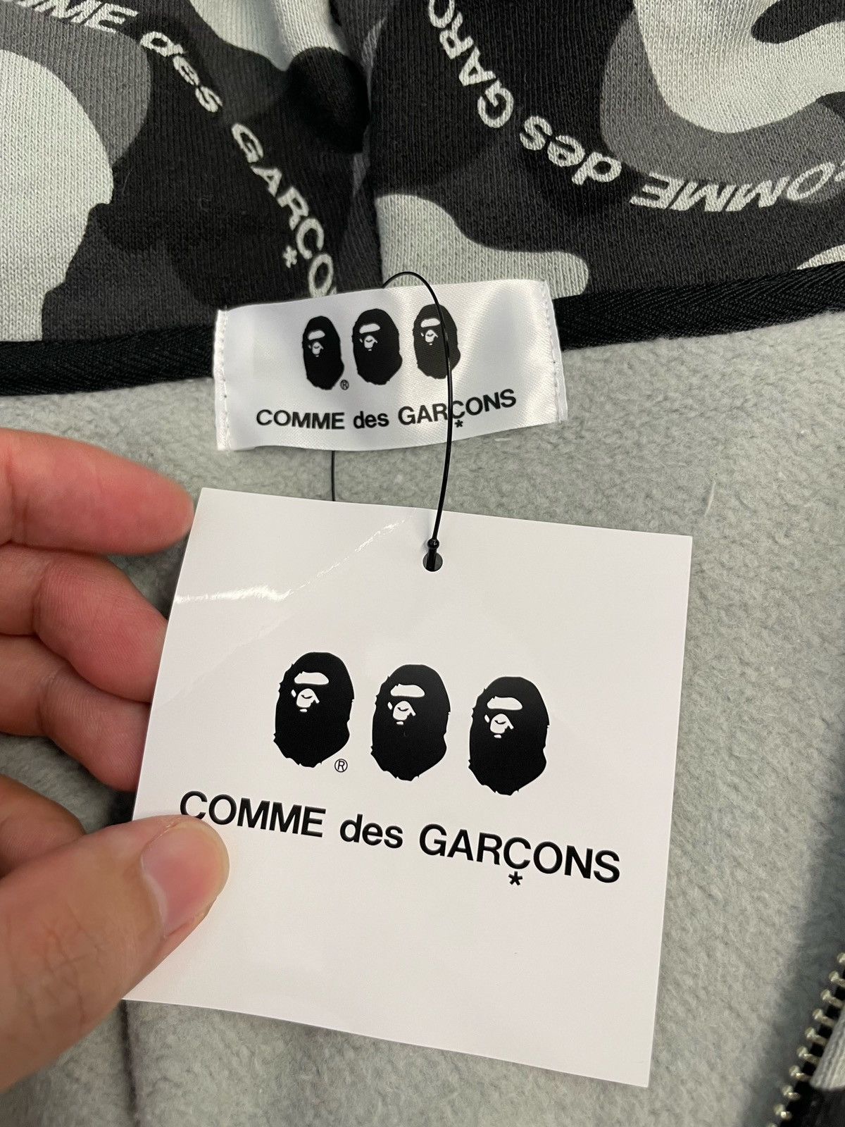 Bape × Comme des Garcons Bape x Comme des Garcons CDG Osaka Full-Zip Shark Hoodie Size US M / EU 48-50 / 2 - 11 Thumbnail