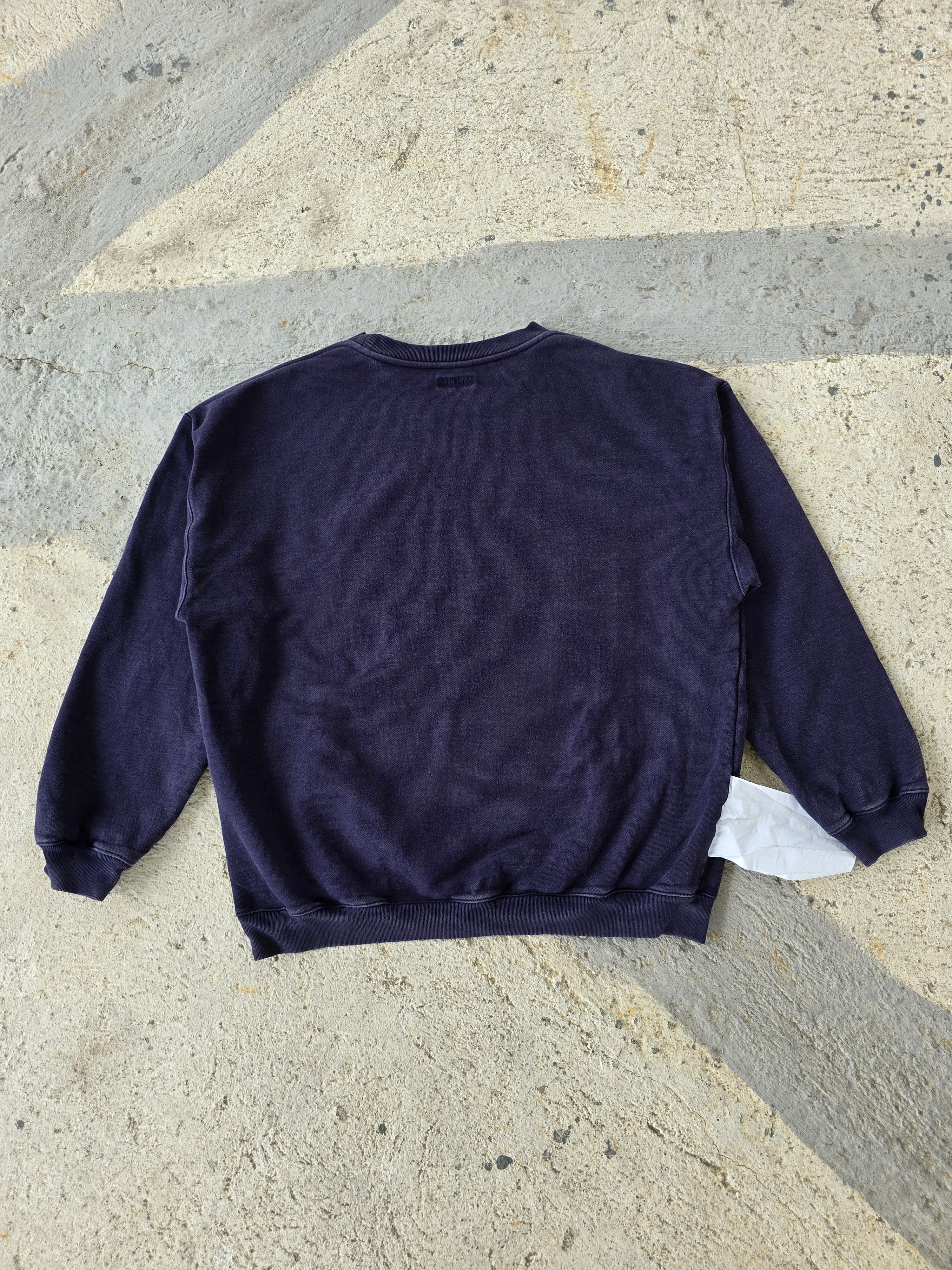 Vetements Vetements Logo Sweatshirt Navy Marine Size US M / EU 48-50 / 2 - 8 Thumbnail