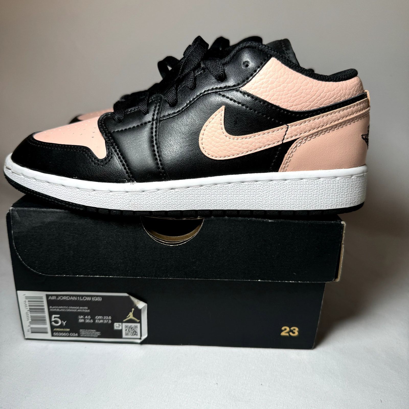 Jordan Brand × Nike Size 5 - Air Jordan 1 Low GS Crimson Tint Shoes 2021 Shoes Size US 5 / EU 37 - 9 Thumbnail