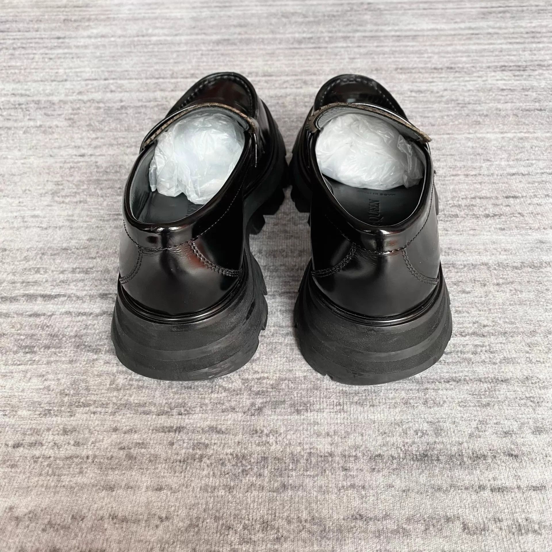 Alexander McQueen MCQUEEN Women's Round Toe Black Loafer 36 Worn 1-9 Times Size US 5.5 / IT 35.5 - 5 Thumbnail