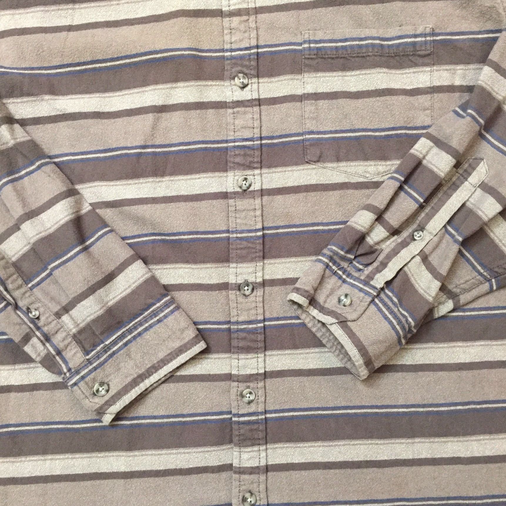 Eddie Bauer Eddie Bauer Mens Shirt 2XL Gray Striped Long Sleeve Button Front Relaxed Fit Size US XXL / EU 58 / 5 - 4 Thumbnail