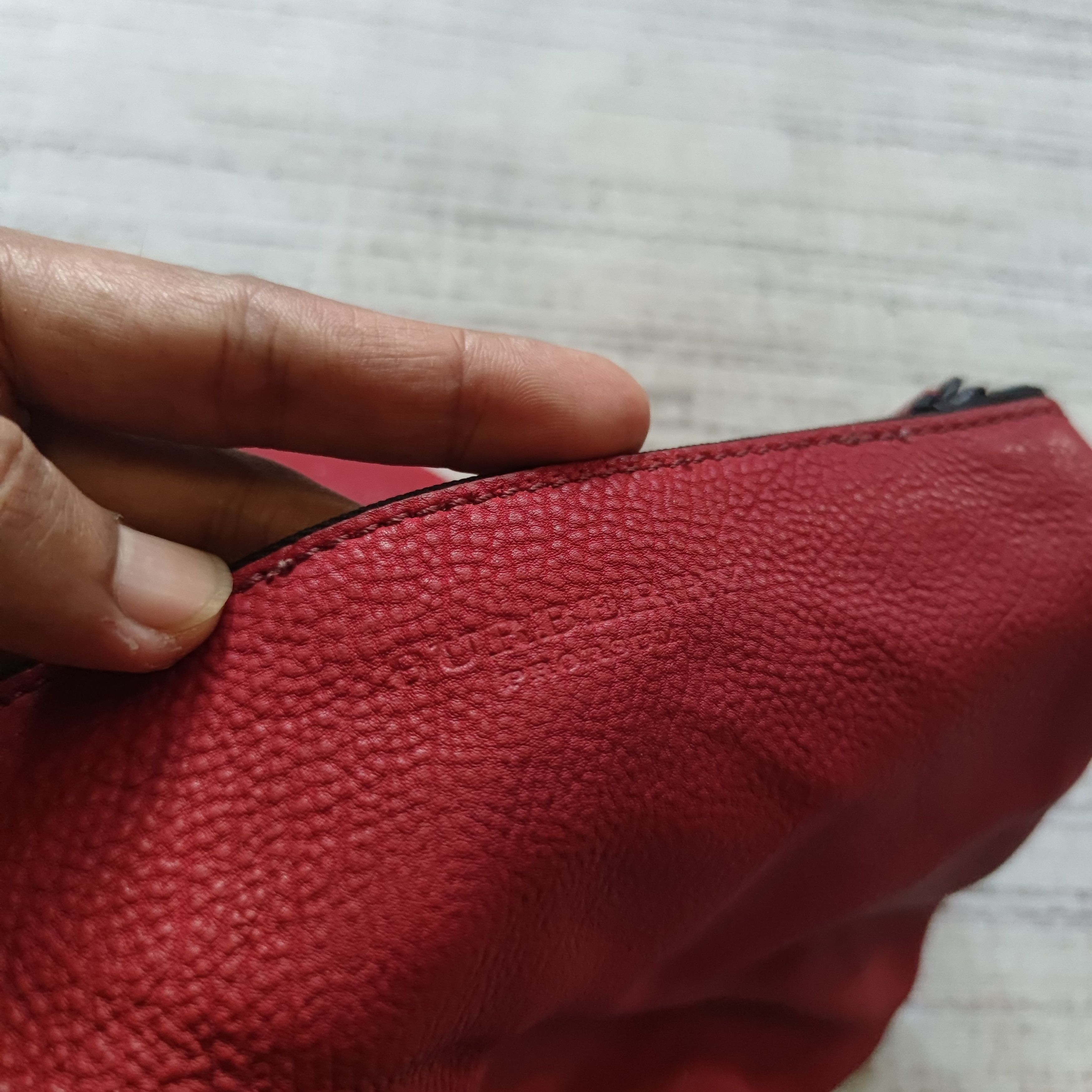 Burberry × Burberry Prorsum AUTHENTIC SS14 BURBERRY RED LEATHER DRAWSTRING BAG Size ONE SIZE - 4 Thumbnail