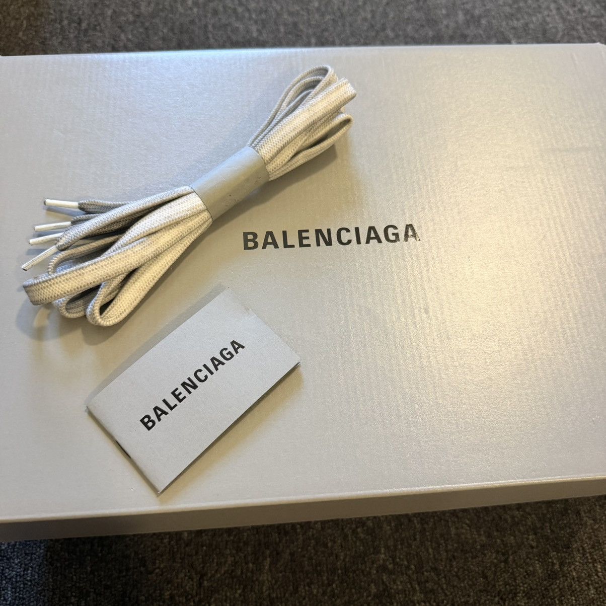 Balenciaga Balenciaga White Grey Cargo Sneaker Size US 9 / EU 42 - 10 Thumbnail