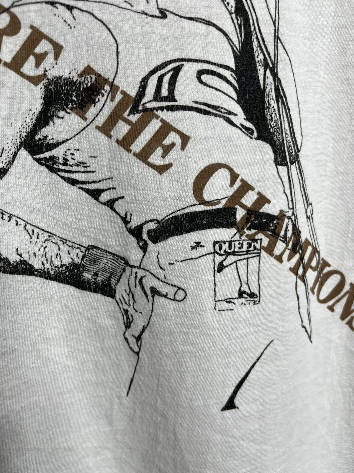 Other Queen We Are the Champions Live Aid 1985 vintage shirt Size US XL / EU 56 / 4 - 4 Thumbnail