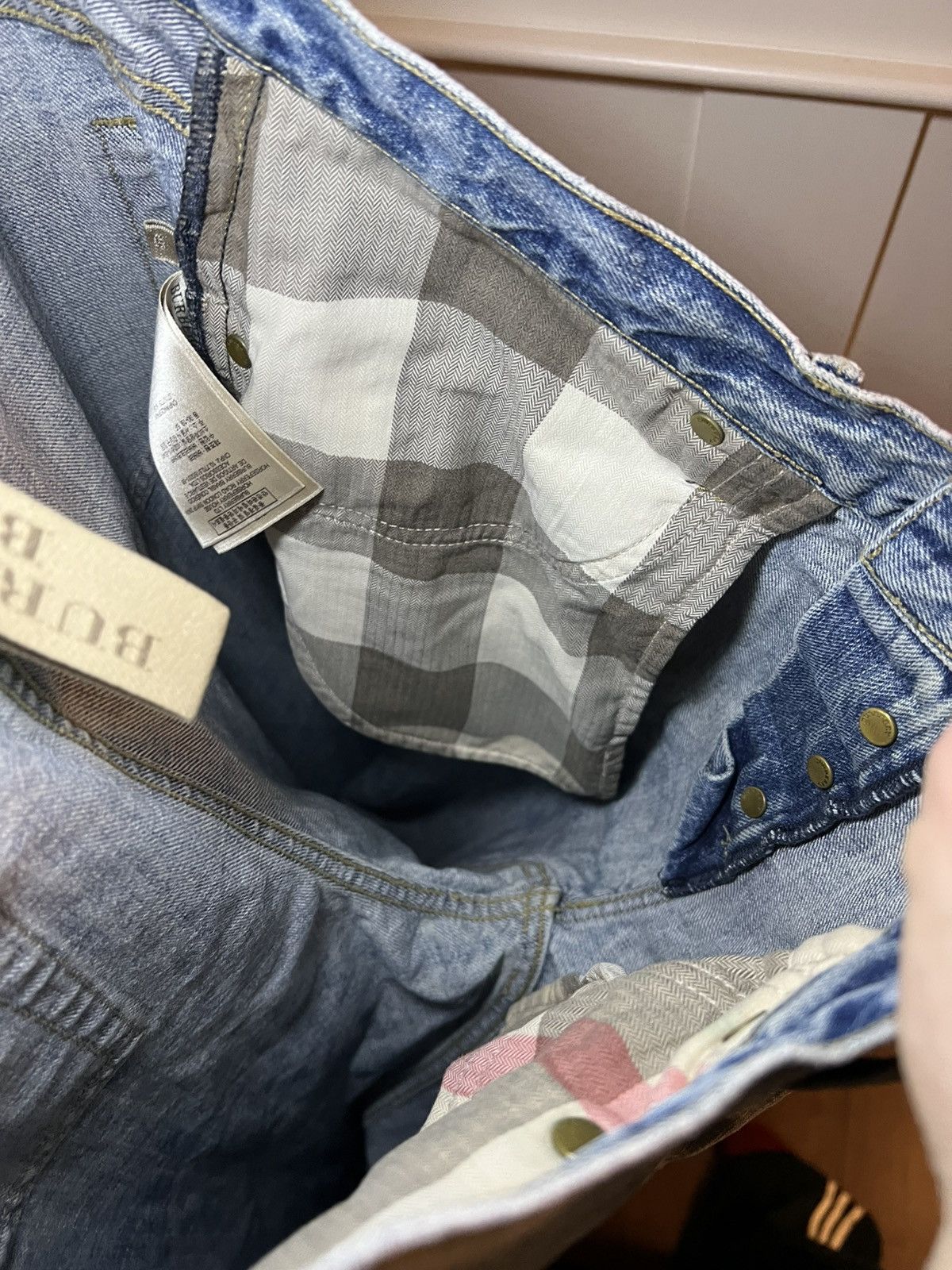 Burberry Vintage Burberry Brit slim faded jeans Size US 34 / EU 50 - 24 Thumbnail