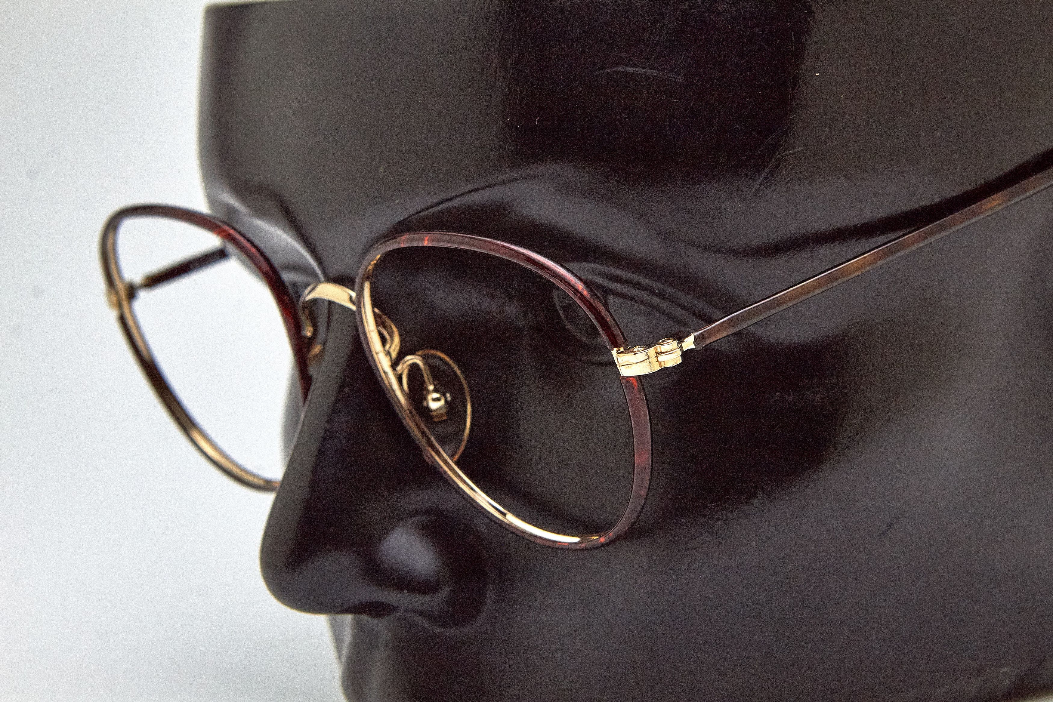 Vintage Avant-Garde FILOS Gold&Tortoise Shell Round Quiet-Lux Specs Size ONE SIZE - 9 Thumbnail