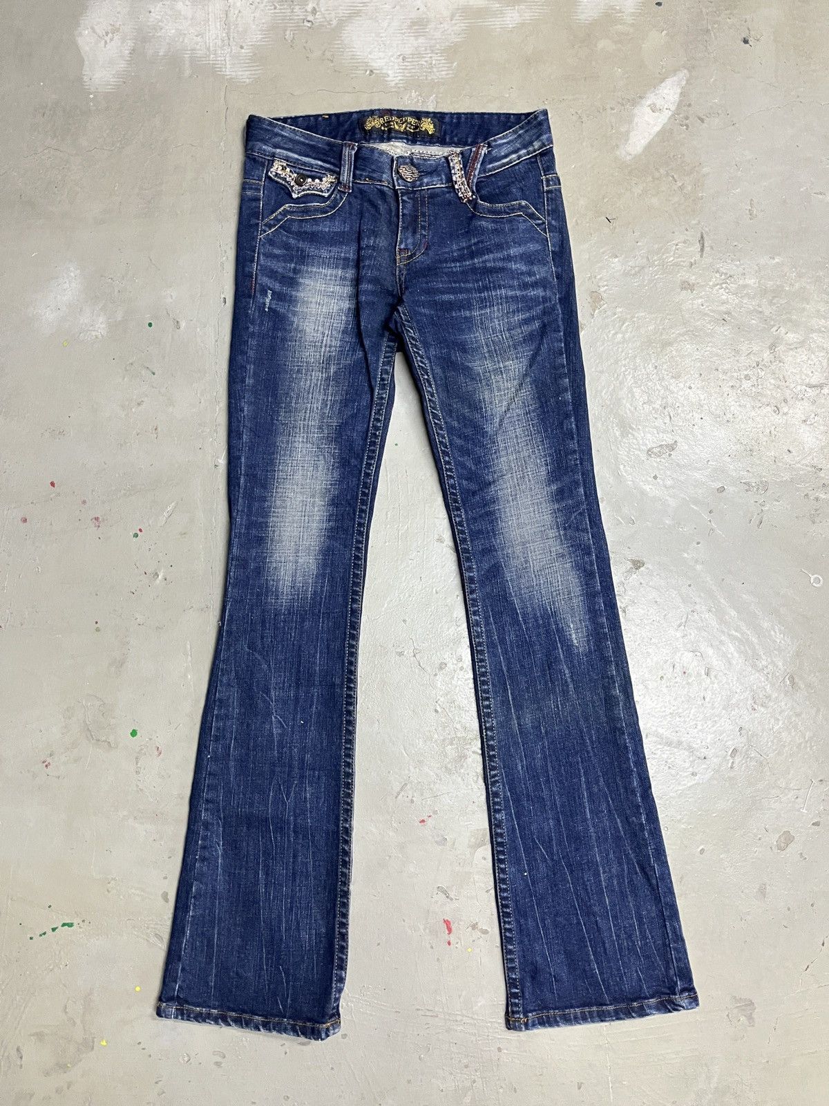 Tornado Mart Red Pepper Back Embroidered Clawmark Flared Jeans Size US 29 - 2 Thumbnail