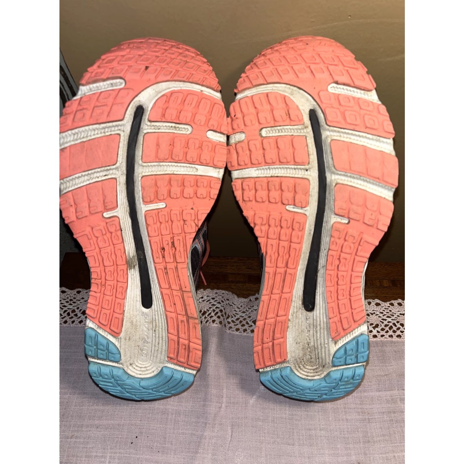 Asics ASICS GEL-Cumulus 21 Hyper Flash Black Women's Athletic Sneakers Size 8.5 Running Jogging Size US 8.5 / IT 38.5 - 4 Thumbnail
