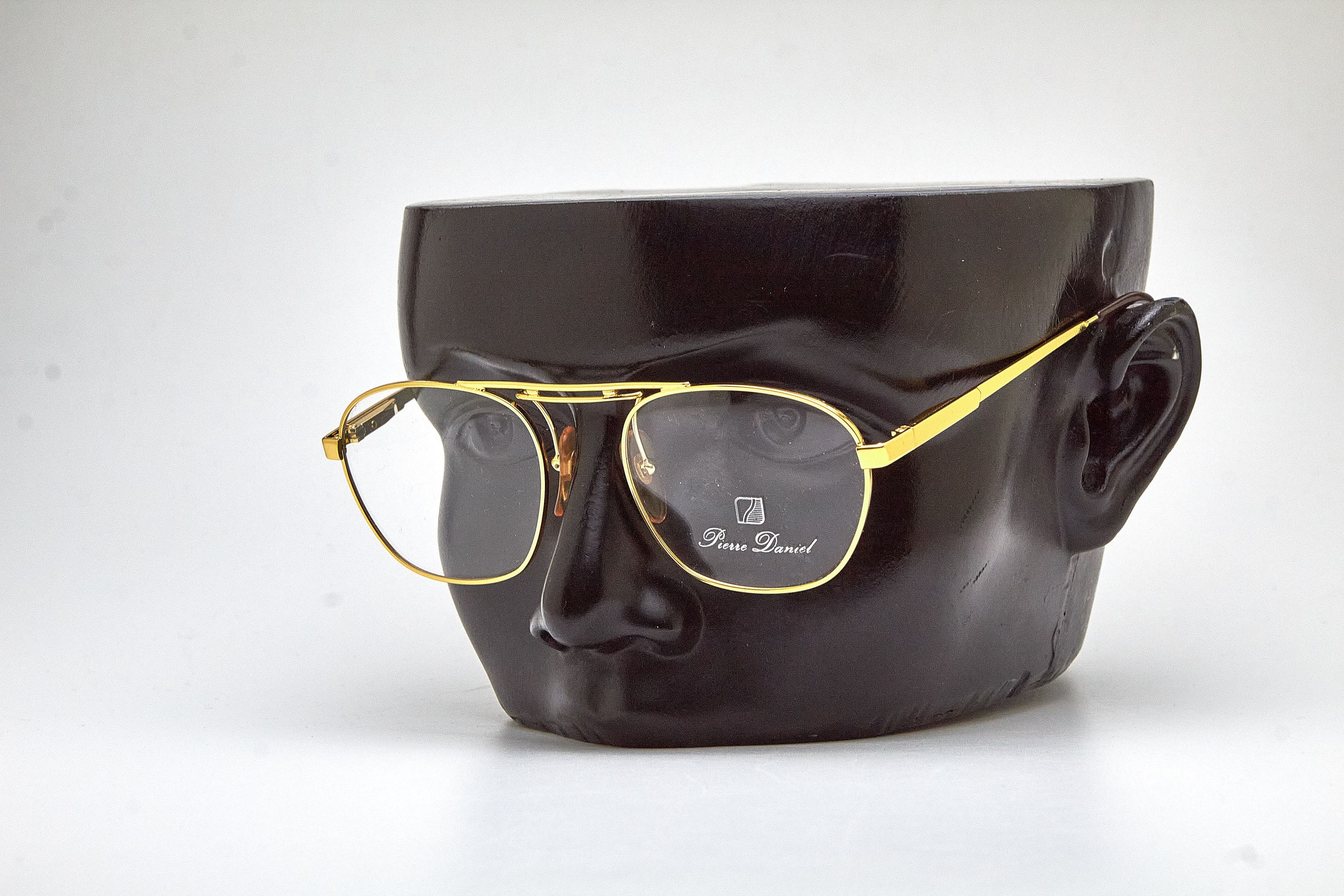 Vintage Old Money Pierre Daniel Pantos Gold Round-Quiet Lux Specs Size ONE SIZE - 1 Thumbnail