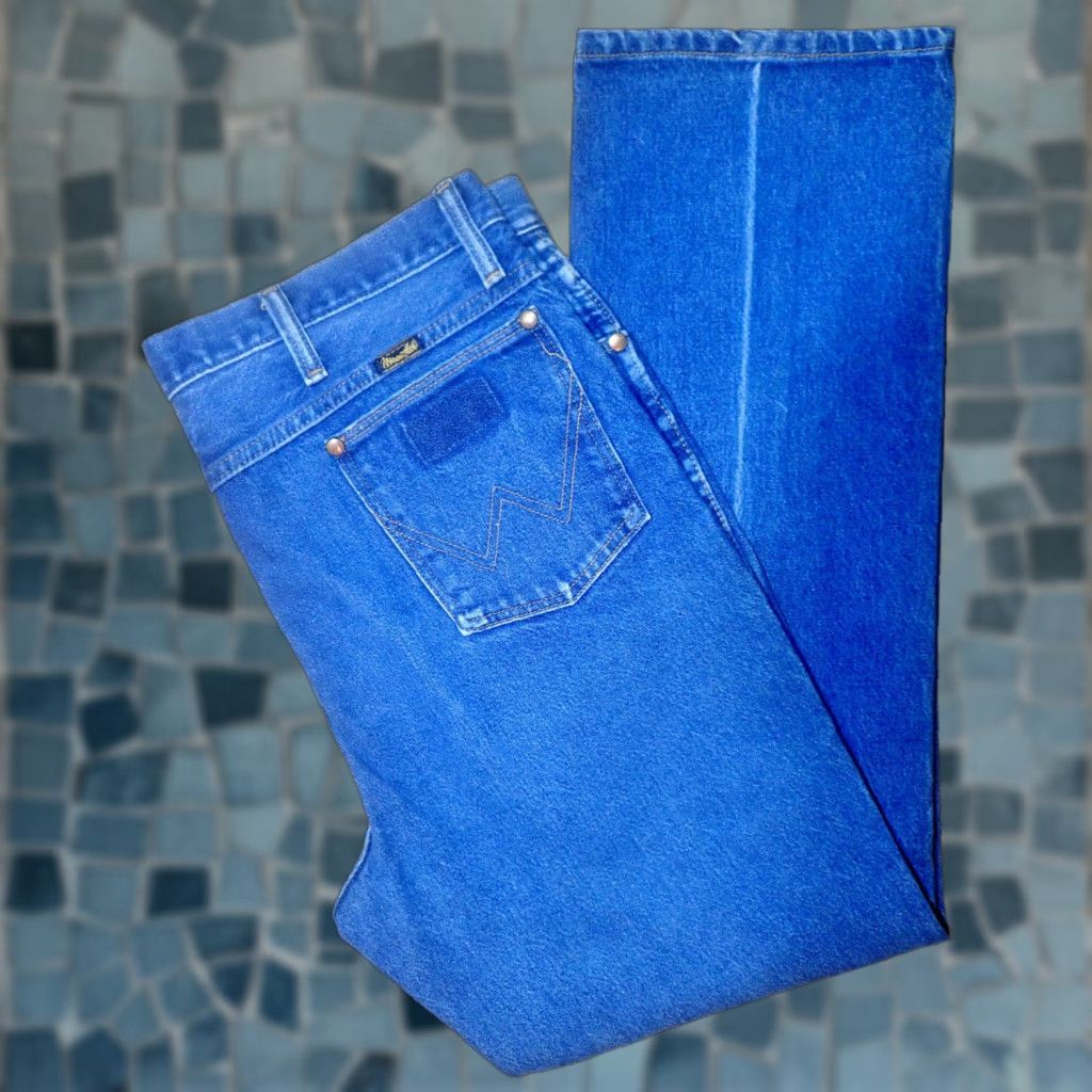 Wrangler Vintage Wrangler 13MWZ Men's 5-Pocket Straight Leg Jeans 36 Adult Blue Denim 70s Cowboy Western Made in USA Size US 36 / EU 52 - 1 Thumbnail