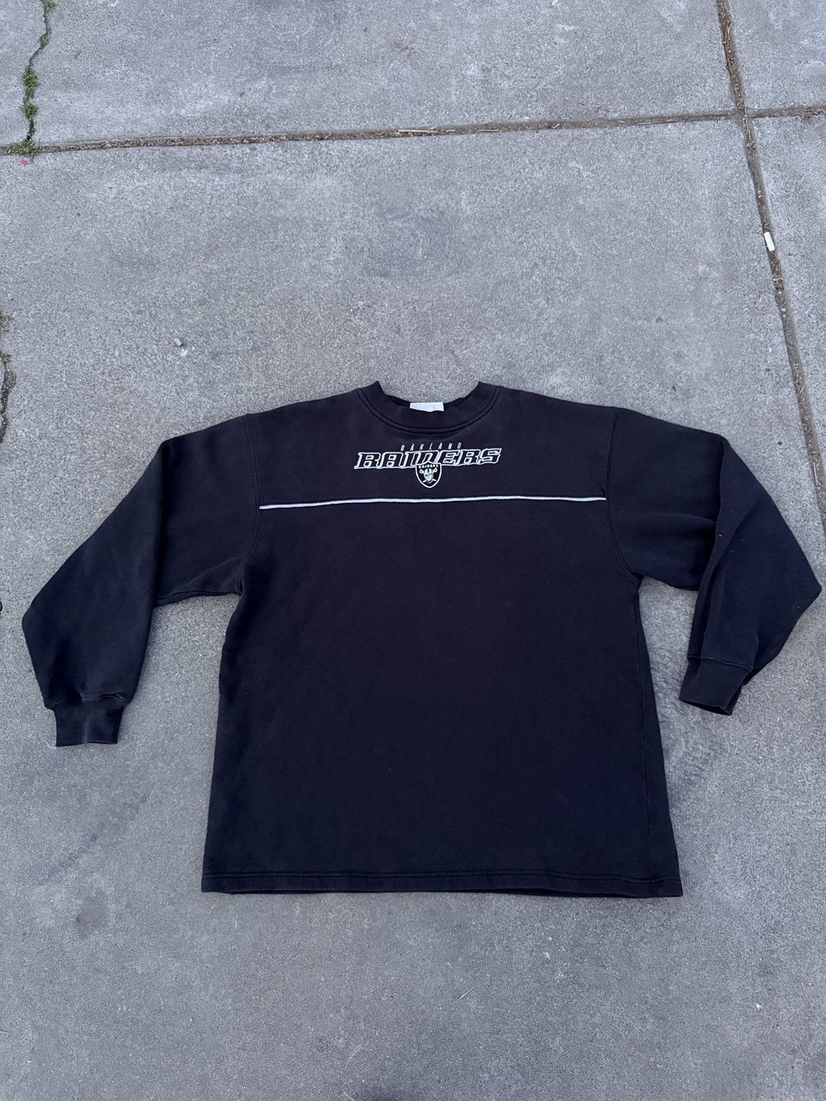 Other Vintage Oakland Raiders black long sleeve shirt Size L Size US L / EU 52-54 / 3 - 1 Thumbnail