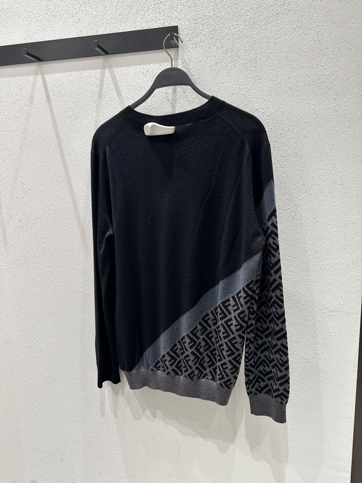 Fendi Fendi Sweater (Black/Grey) Size US L / EU 52-54 / 3 - 2 Thumbnail