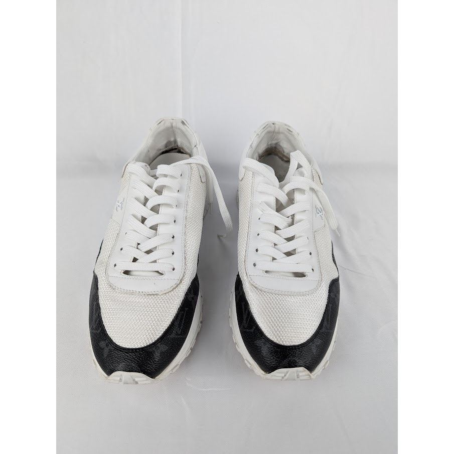 Louis Vuitton o1rshd1 Run Away Monogram Sneakers in White/Black Size US 10 / EU 43 - 11 Thumbnail