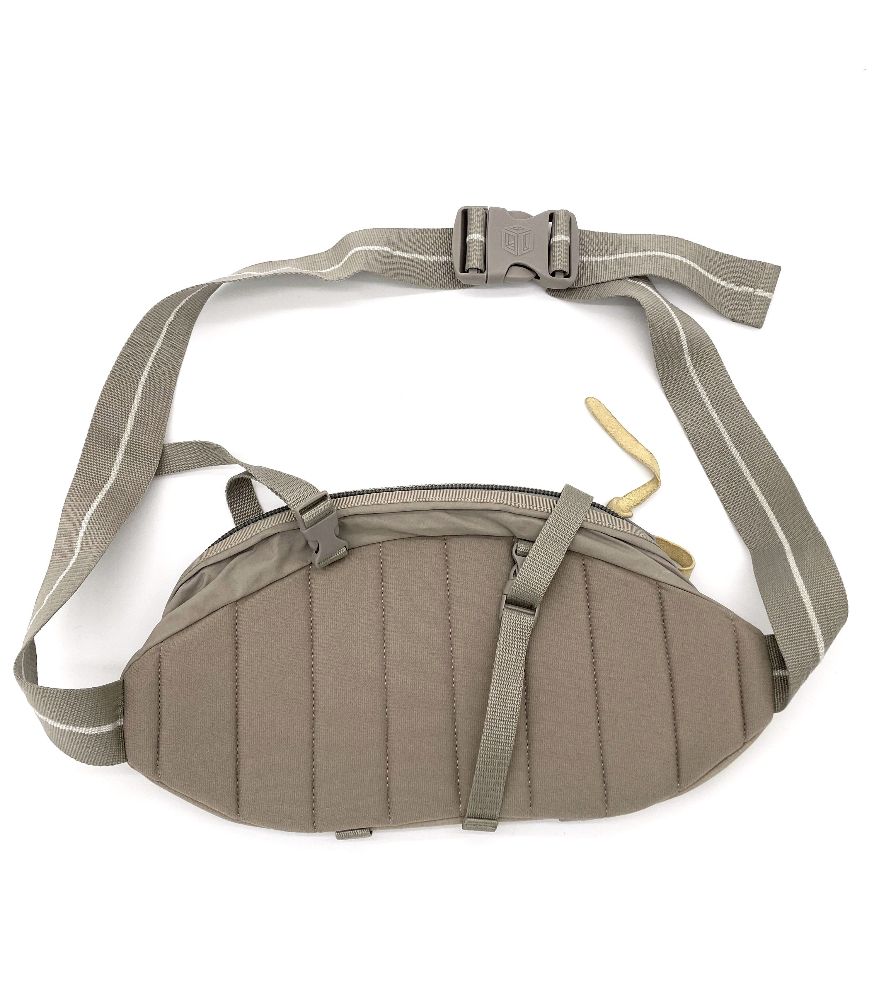 General Research 2000's The Useless Bag Waistbag Size ONE SIZE - 5 Thumbnail