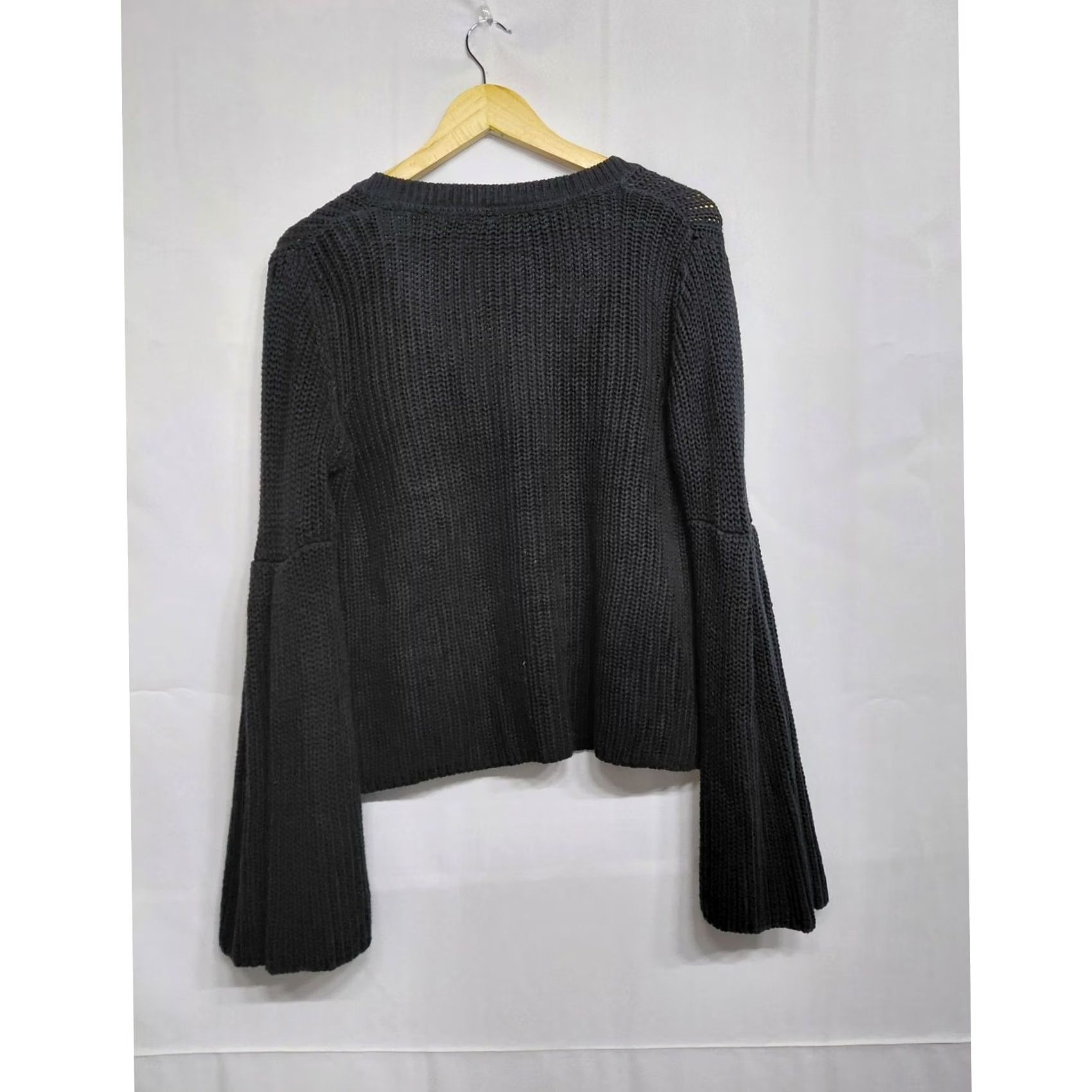 Free People VINTAGE Free People Black Knit Sweater Bell Sleeves Flare Sleeve Boho Style Size S Tall Women's Pullover Knit V-Neck Casual Festival Size S / US 4 / IT 40 - 2 Thumbnail