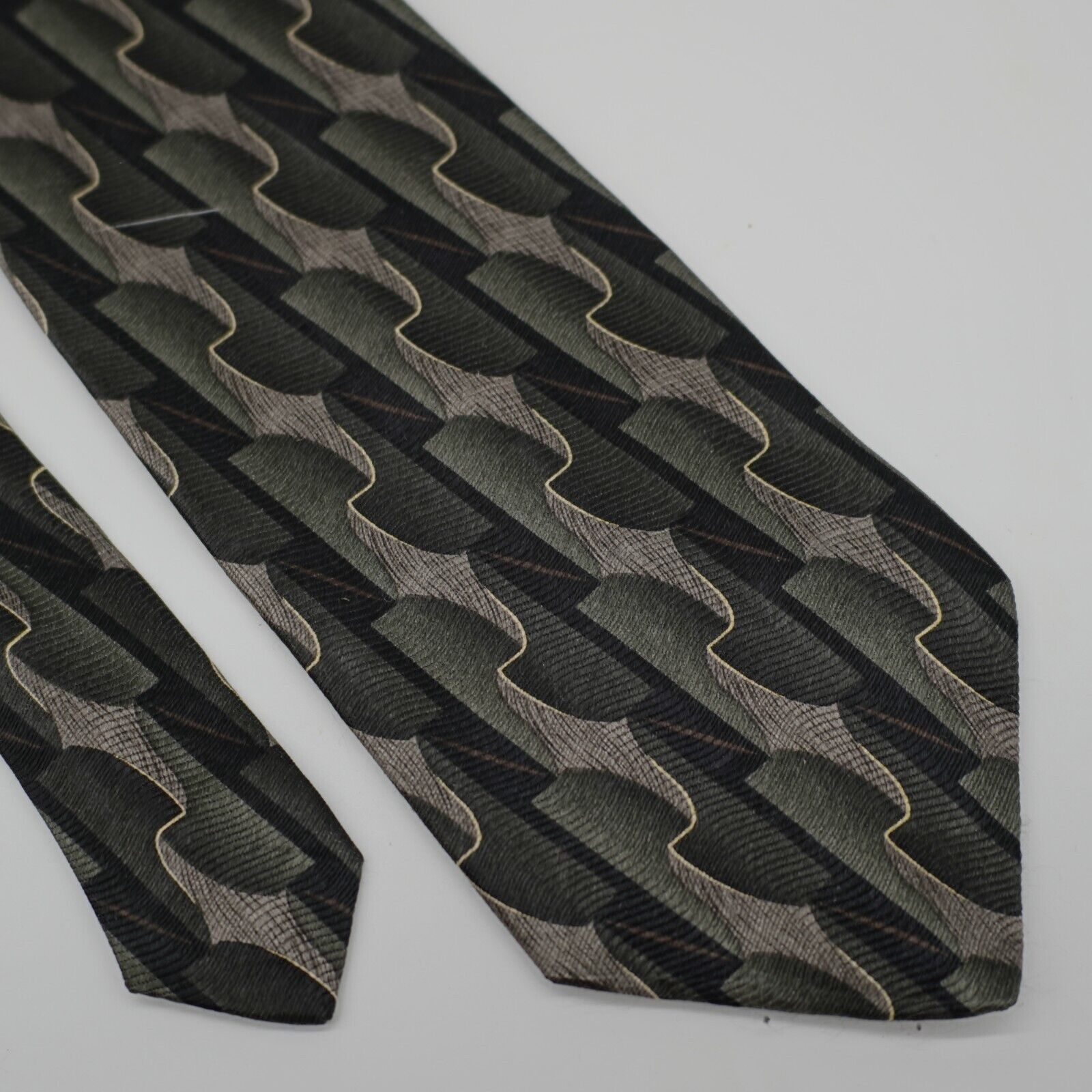 J Ferrar J. Ferrar Abstract Green Tan Jacquard Print Short Wide Silk Size ONE SIZE - 1 Thumbnail