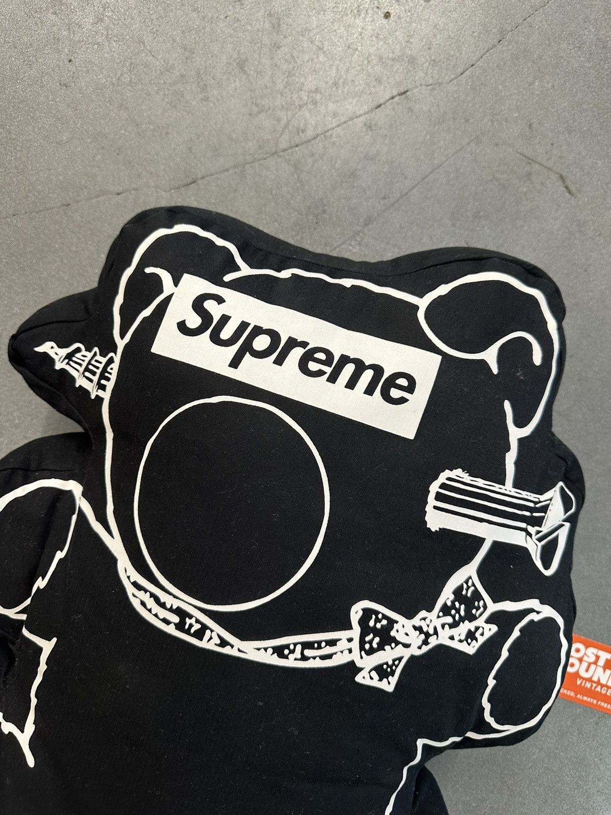 Supreme × Undercover Supreme Undercover Bear Pillow Size ONE SIZE - 2 Thumbnail