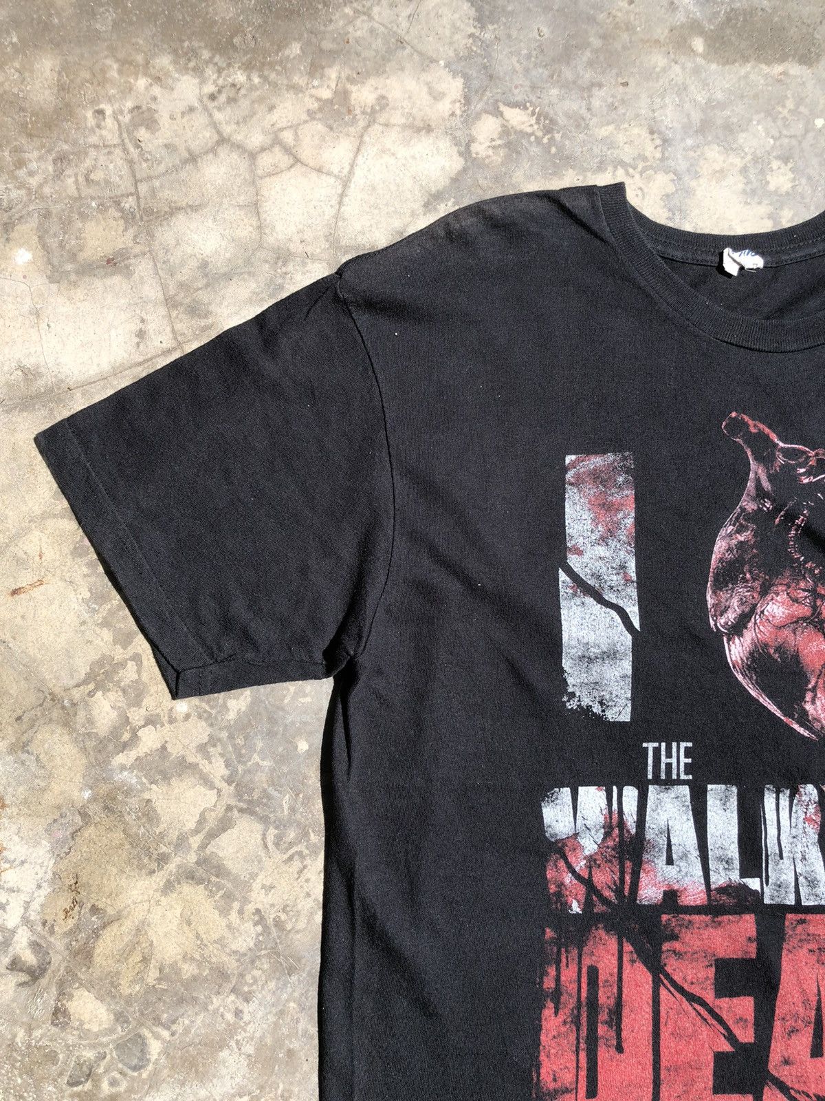 Japanese Brand × Vintage Vintage Y2K The Walking Dead Tshirts Size US M / EU 48-50 / 2 - 3 Thumbnail