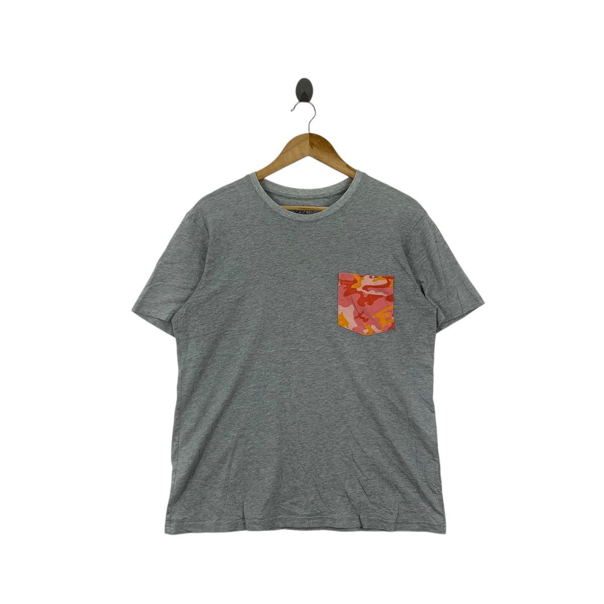 Uniqlo ANDY WARHOL x UNIQLO Camouflage Pocket Pop Art Tee Shirt Size US L / EU 52-54 / 3 - 1 Thumbnail