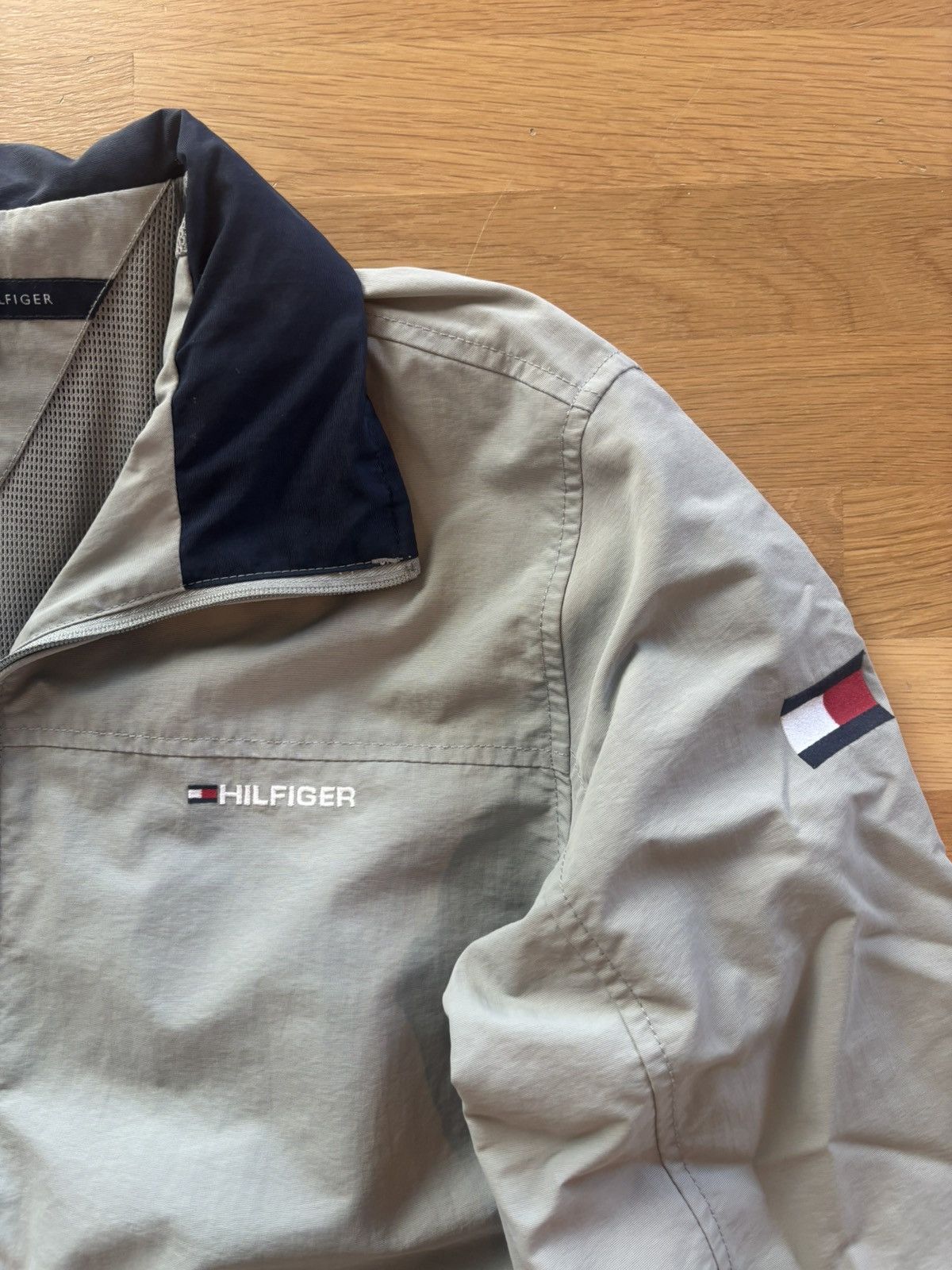 Tommy Hilfiger Tommy Hilfiger Light Grey Flag Light Bomber Jacket Size US L / EU 52-54 / 3 - 3 Thumbnail