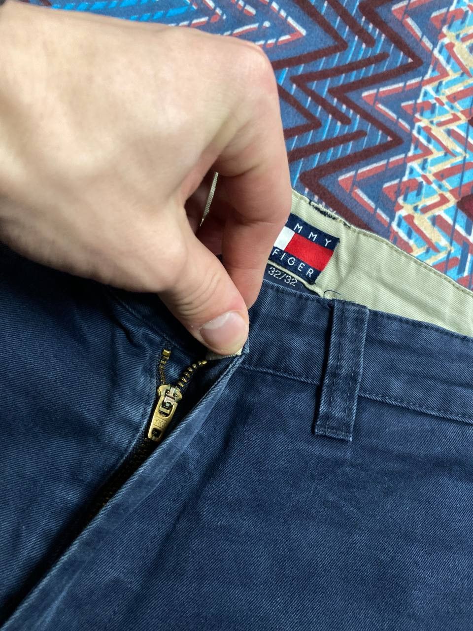Tommy Hilfiger × Vintage VTG Y2K Tommy Hilfiger Style Baggy Lightwash Jeans. Size US 32 / EU 48 - 4 Thumbnail