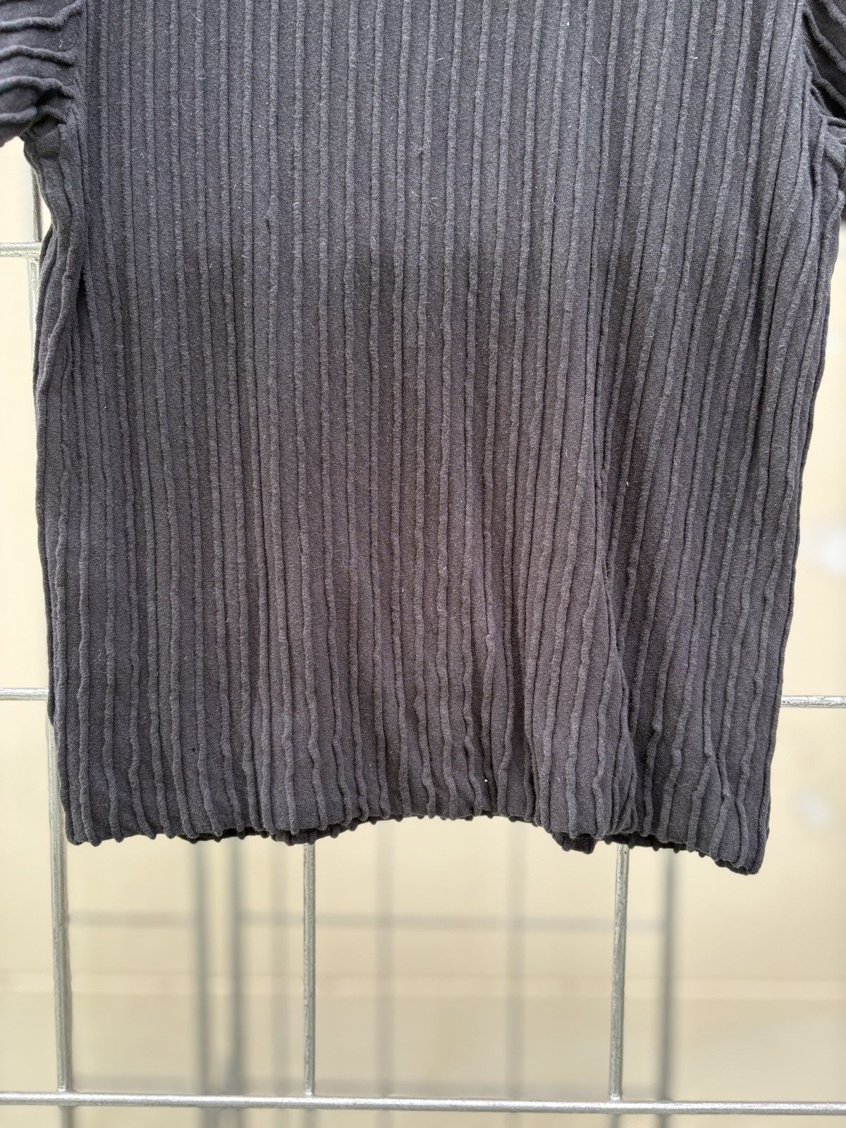 Comme des Garcons Comme des Garcons pleated black T-shirt Size US M / EU 48-50 / 2 - 12 Thumbnail