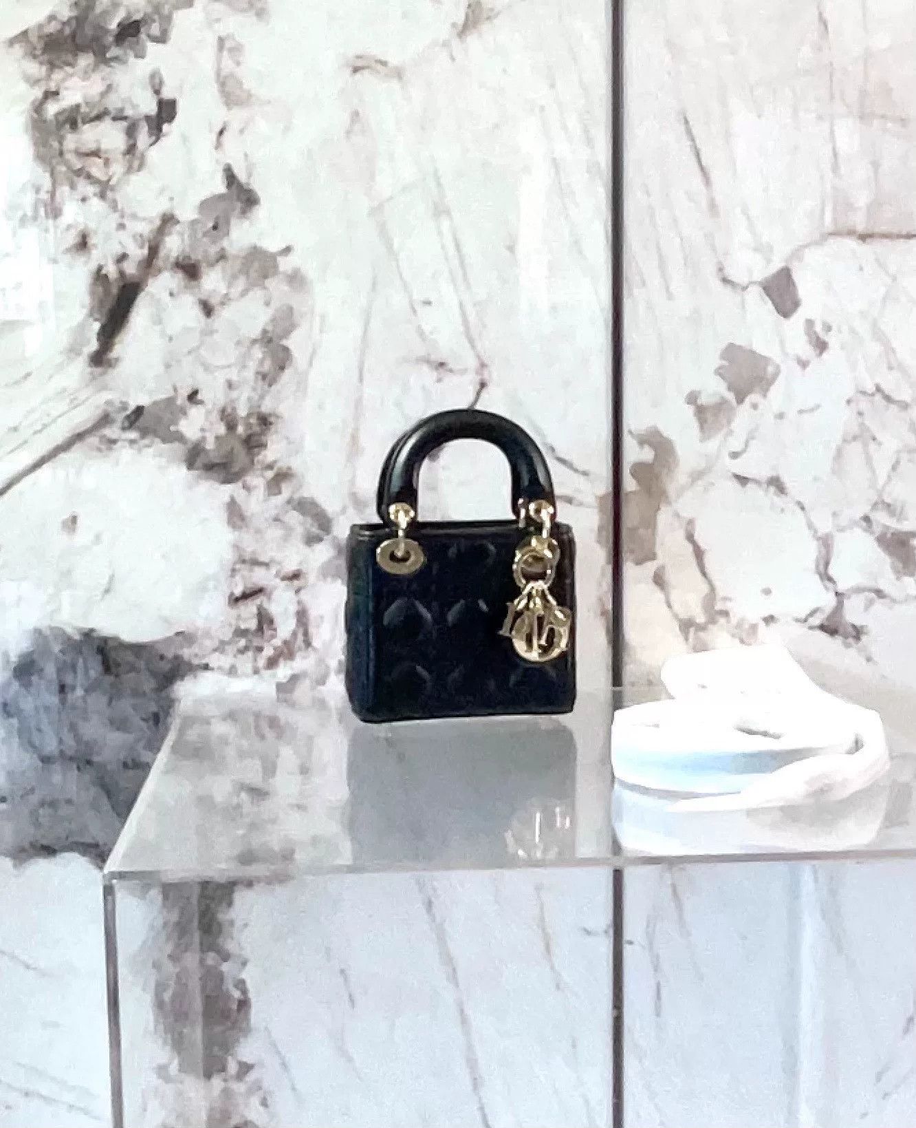 Dior Pre-loved Bag Very good condition Size ONE SIZE - 1 Thumbnail