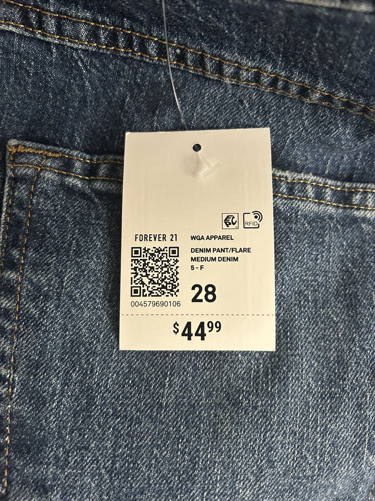 Forever 21 Forever 21 Daisies High Rise Slim Fit Flare Blue Jeans! Size 28" / US 6 / IT 42 - 5 Thumbnail