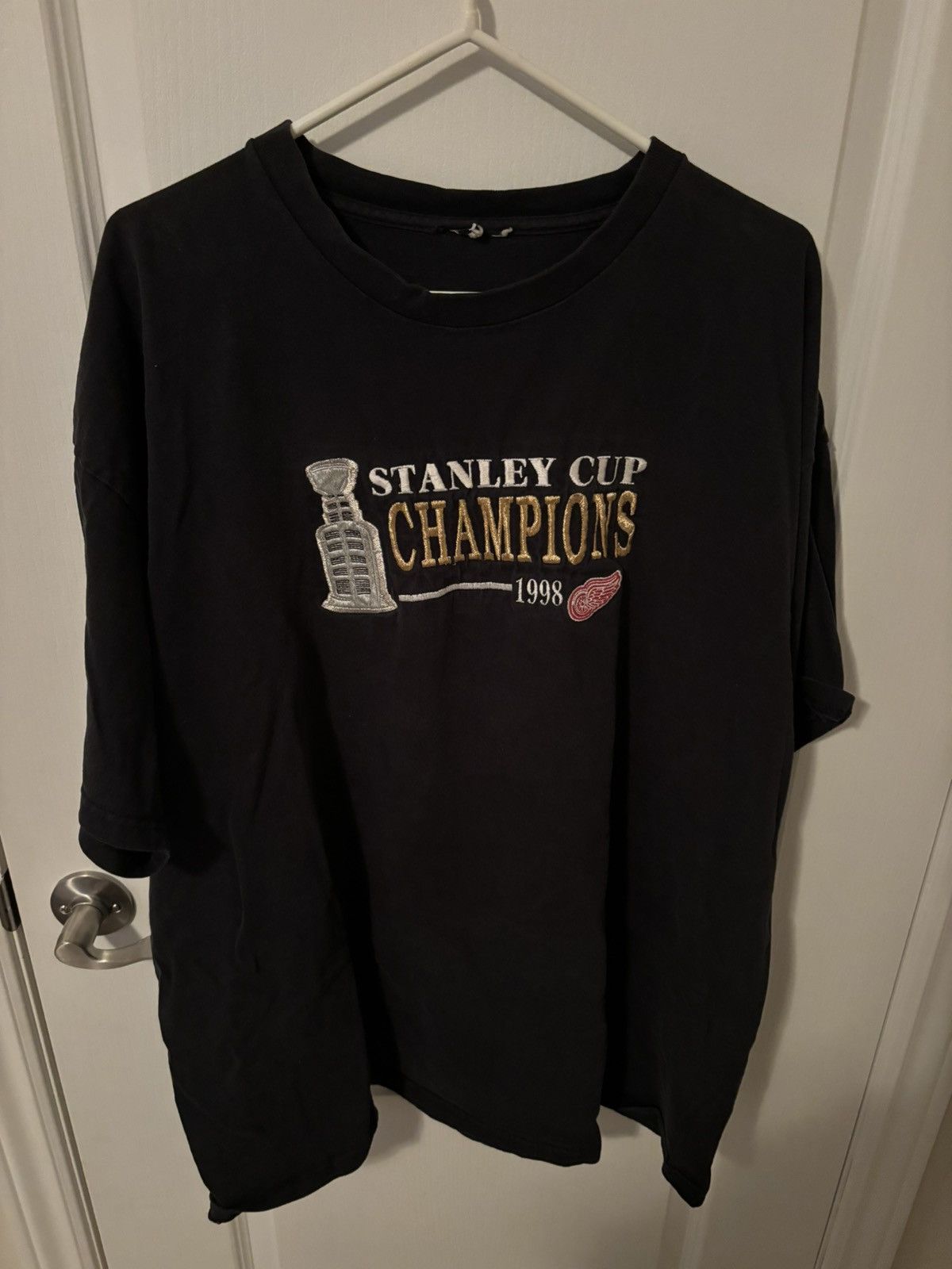 NHL × Vintage Detroit Red Wings 1998 championship T-shirt embroidered Size US XL / EU 56 / 4 - 1 Thumbnail