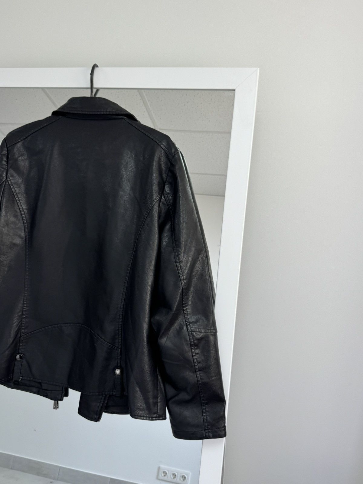 Vintage Rare Leather Jacket Japan Style Avantgarde Y2K Women sz L-XL Size L / US 10 / IT 46 - 15 Thumbnail