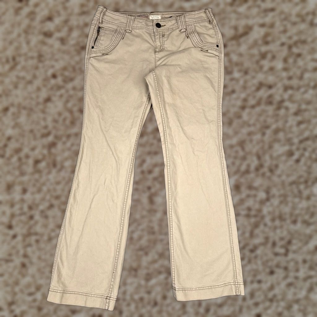 Vintage Maurices Jeans Bootcut Juniors 11 Beige Light Wash Mid Rise 100% Cotton Denim Five-Pocket Zipper 32x31 Womens 90s Cowboy Vintage No Size 32" / US 10 / IT 46 - 1 Thumbnail
