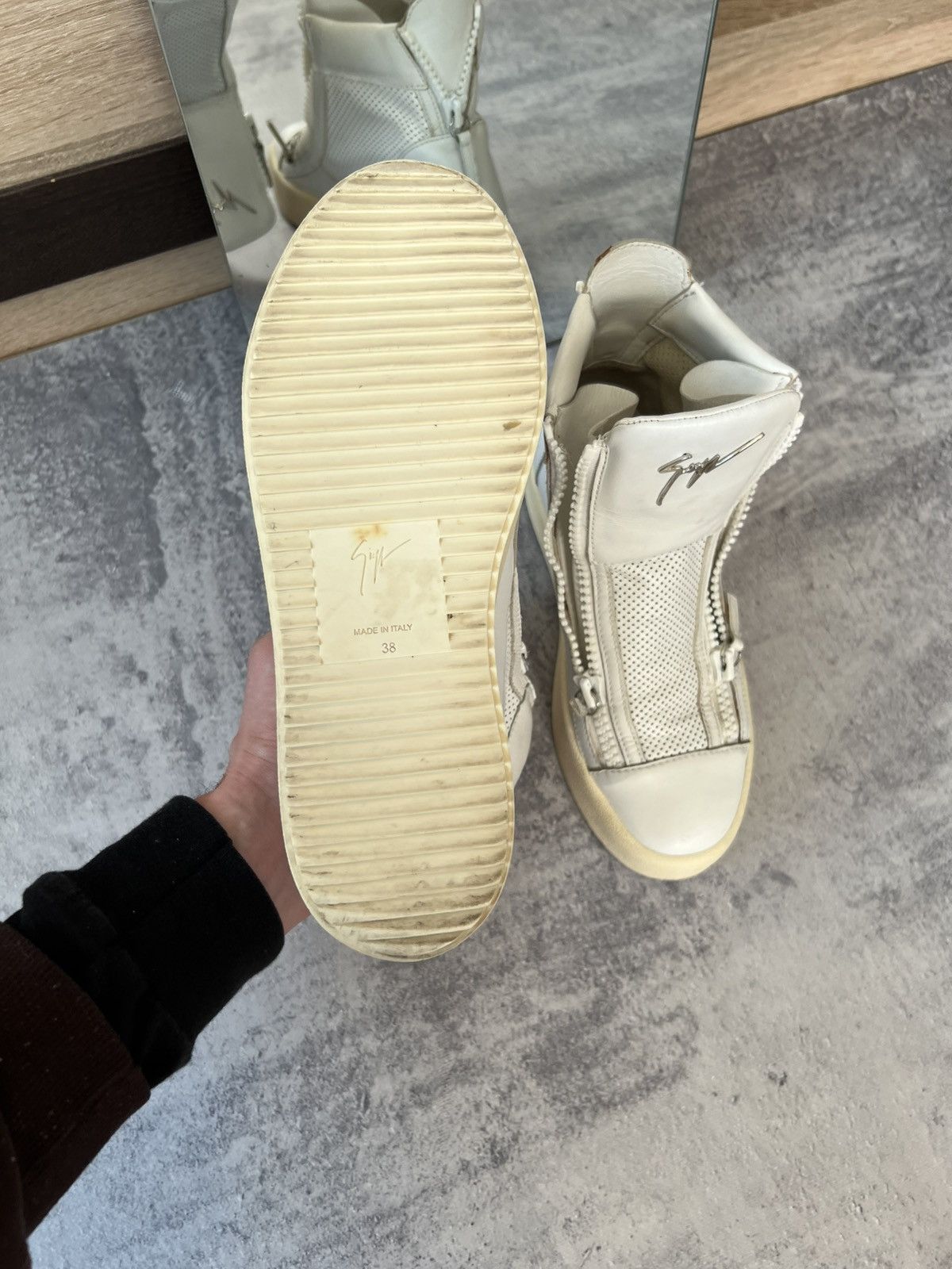Giuseppe Zanotti Giuseppe Zanotti white hi top sneakers Size US 5.5 / EU 38 - 11 Thumbnail