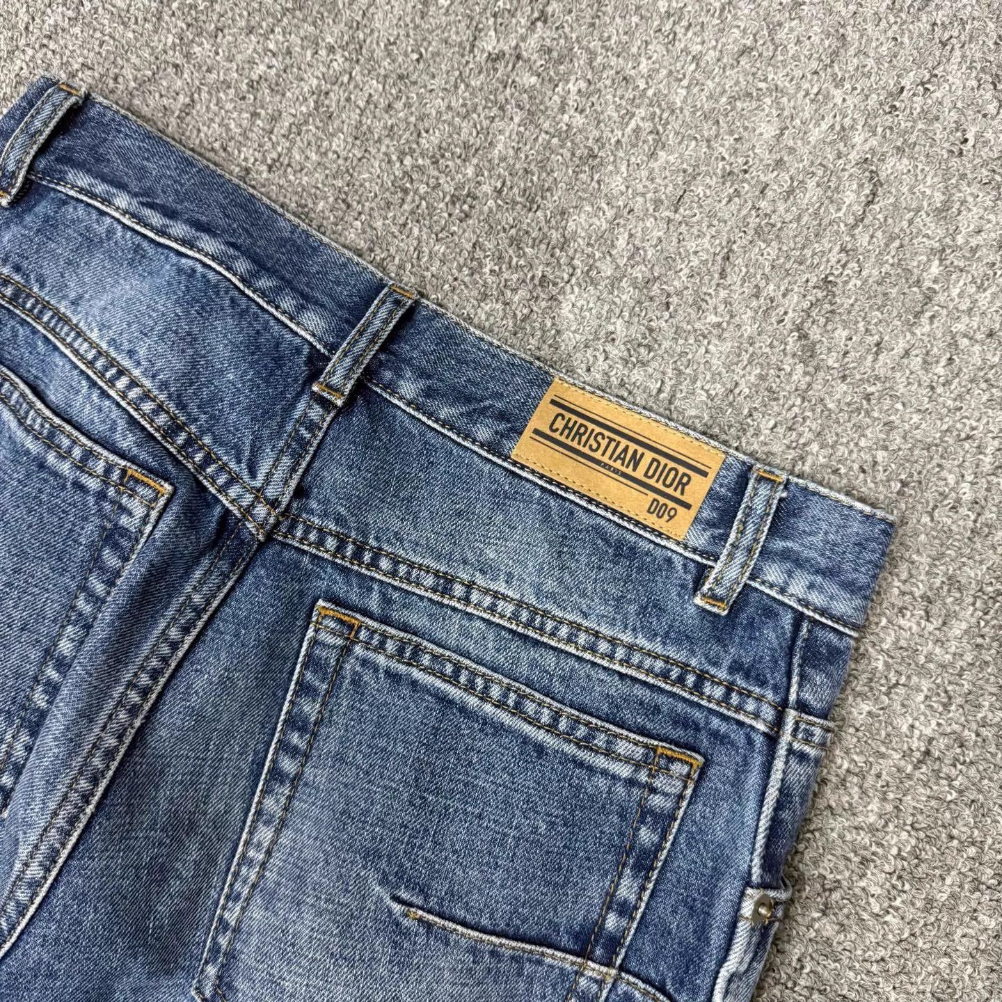 Dior Dior Blue Washed Jeans 34 99 New Size 25" / US 0 / IT 36 - 3 Thumbnail