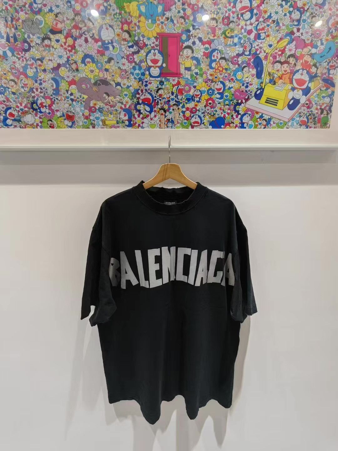 Balenciaga Balenciaga Tape Logo Short Sleeve Tee Q15 Size US XL / EU 56 / 4 - 1 Thumbnail