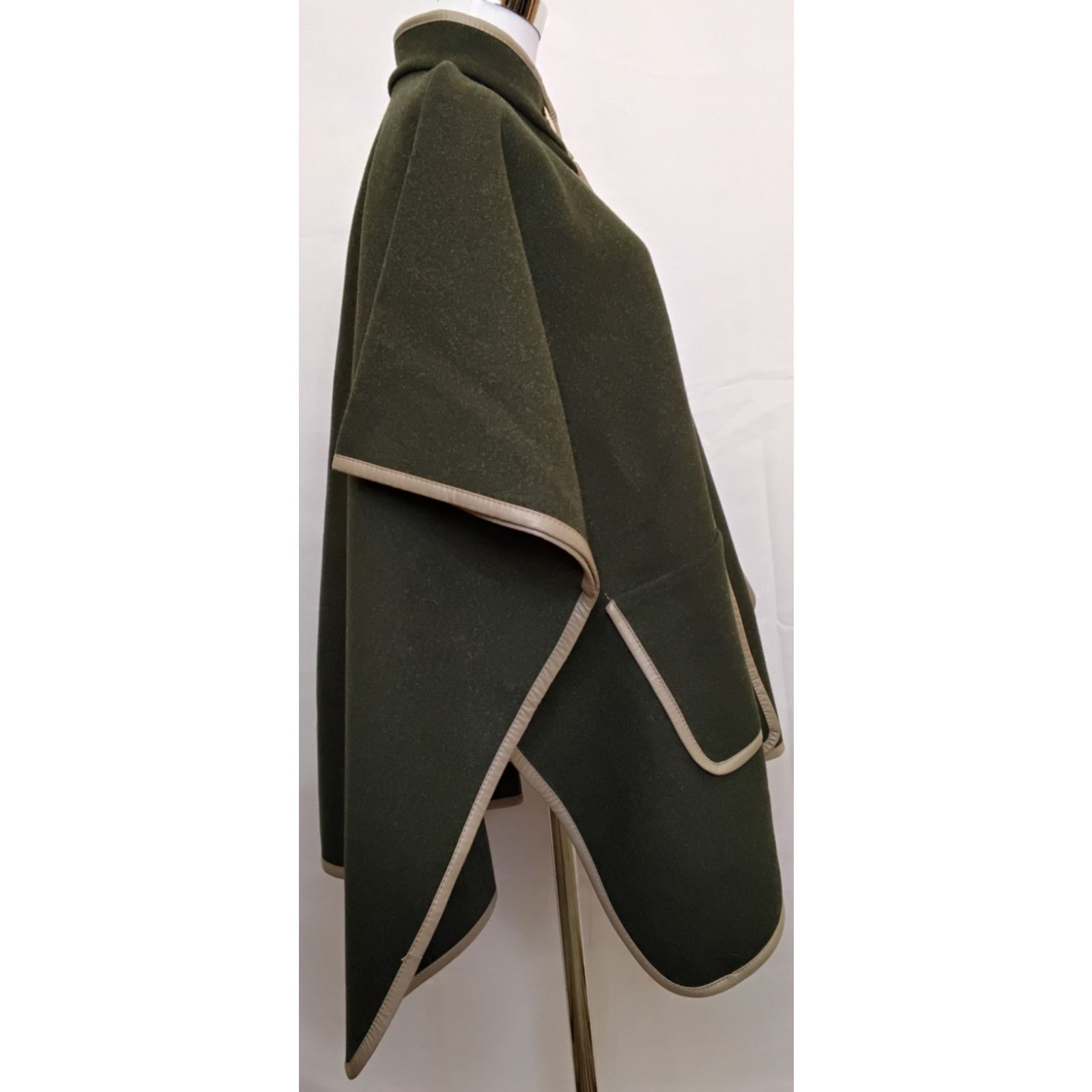 Other Rachel Zoe Poncho Cape One Size Green Olive Tan Trim NWT Size L / US 10 / IT 46 - 4 Thumbnail