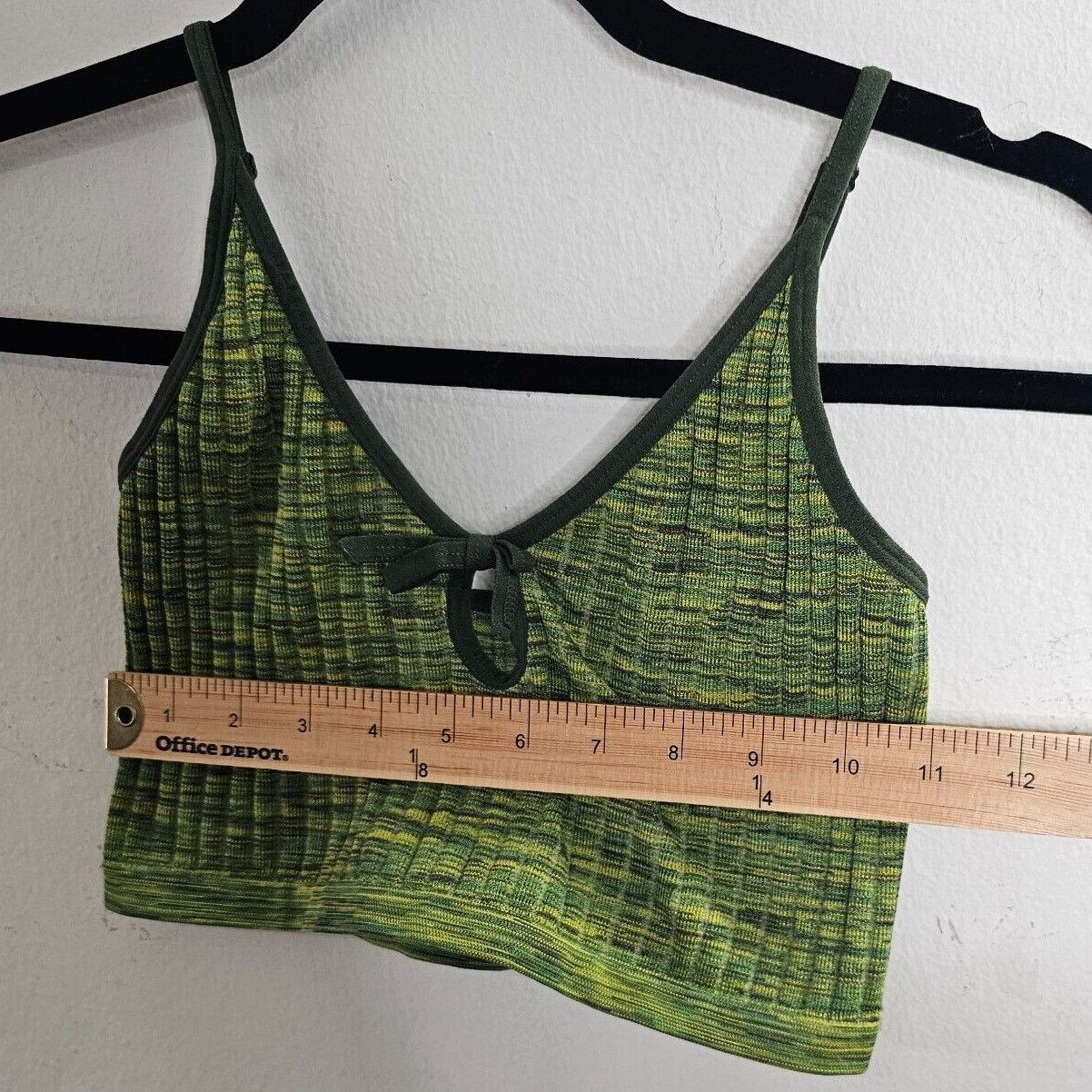 Other Colsie Green Yellow Ribbed Keyhole Spaghetti Strap Bralette Size M / US 6-8 / IT 42-44 - 6 Thumbnail
