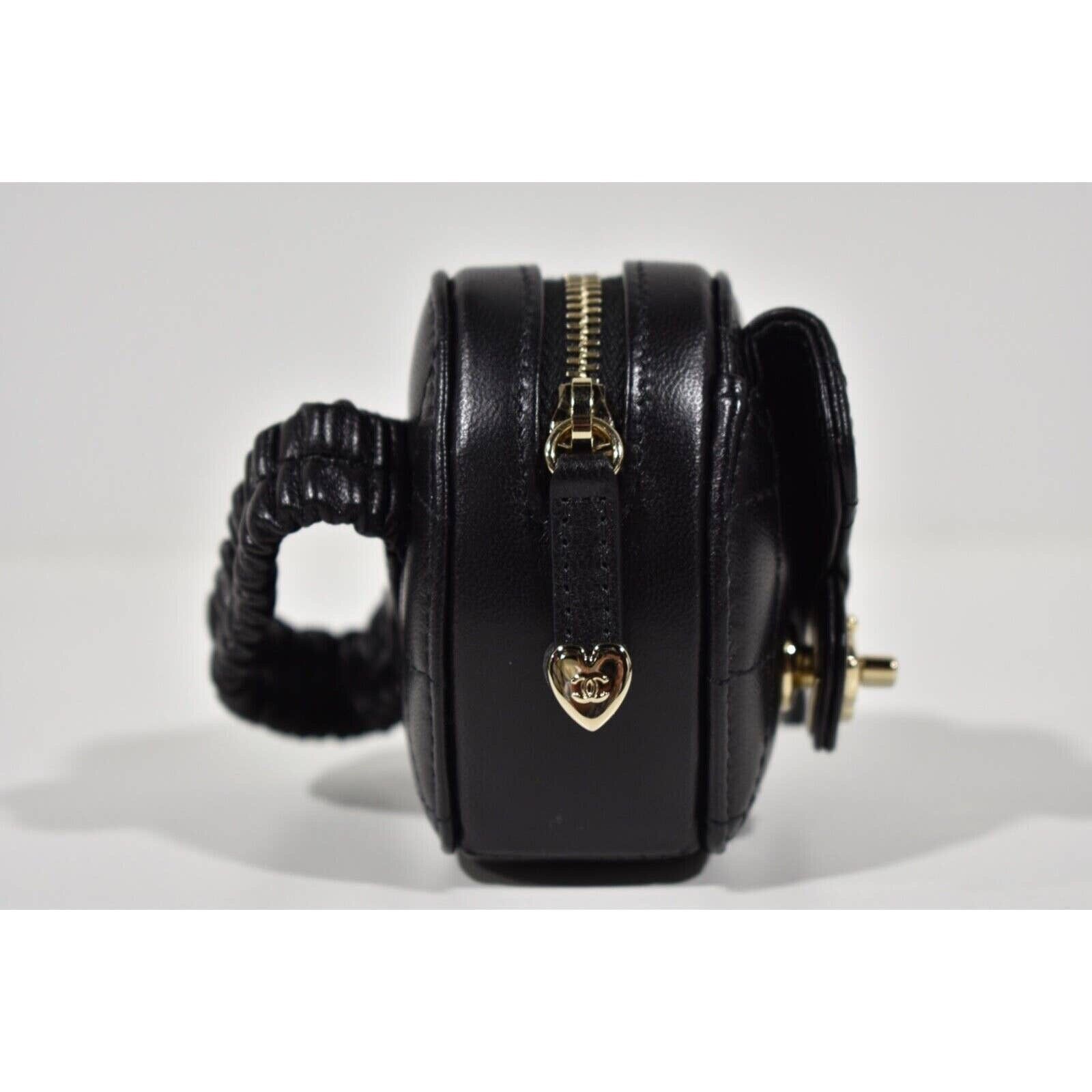 Chanel Chanel Heart Mini Lambskin Quilted Flap Arm Coin Purse Size ONE SIZE - 9 Thumbnail