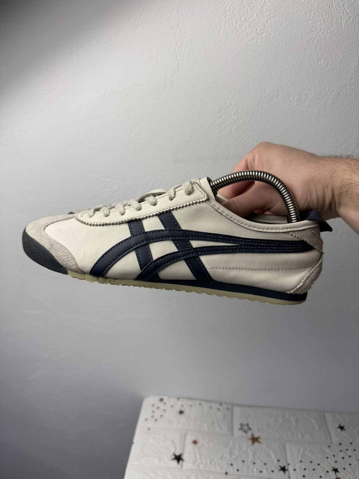 Onitsuka Tiger Onitsuka Tiger MEXICO 66 US7.5 UK6.5 EUR40.5 Casual Size US 7.5 / EU 40-41 - 2 Thumbnail