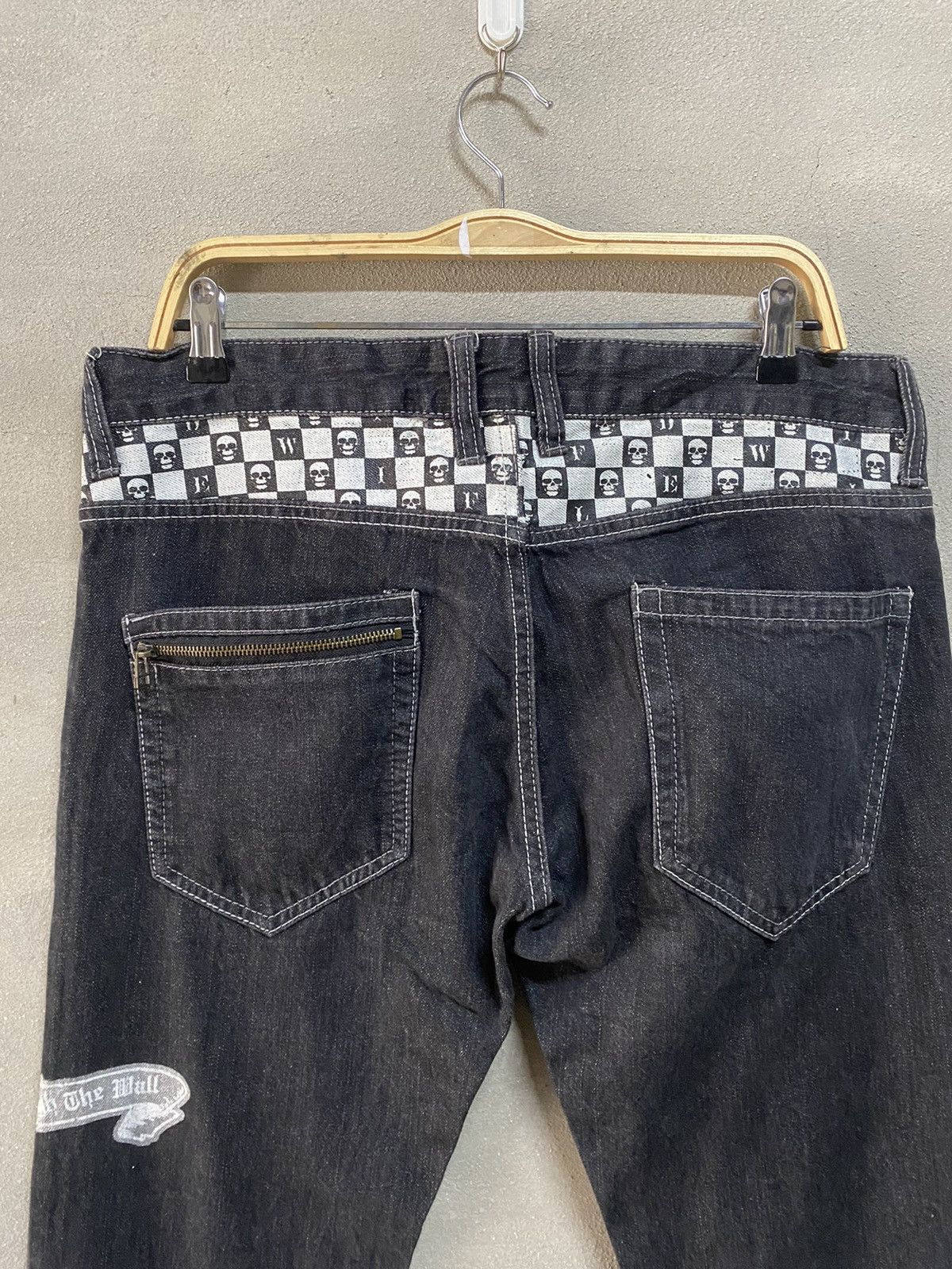 Le Grande Bleu (L.G.B.) Japanese Brand Skull Bones Mastermind Jeans Size US 34 / EU 50 - 4 Thumbnail