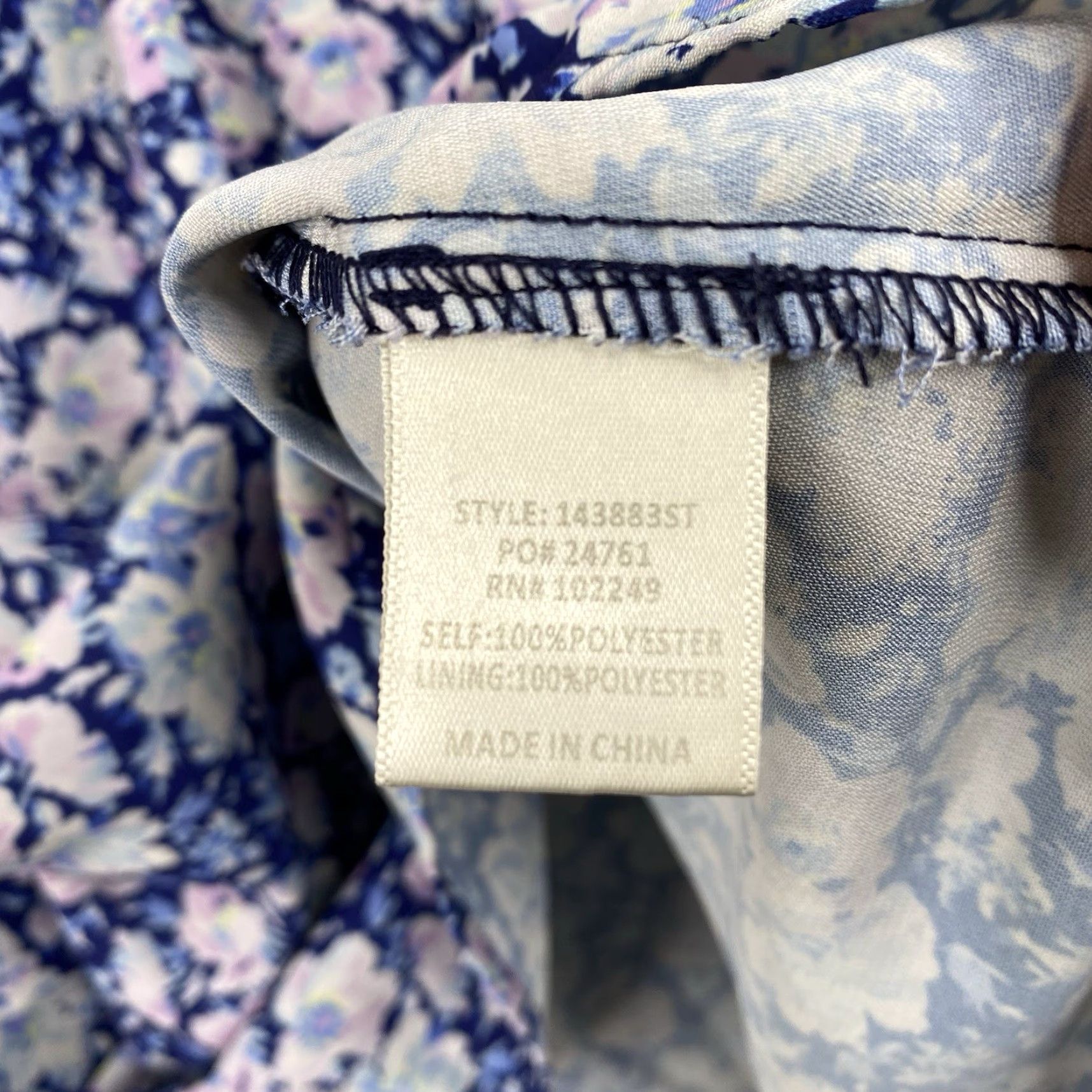 Vintage Skies are Blue Skies are Blue Top Womens 2X Curvy Floral Short Sleeve V Neck Blouse Blue Bohemian 2X Womens Size XXL / US 16-18 / IT 52-54 - 4 Thumbnail