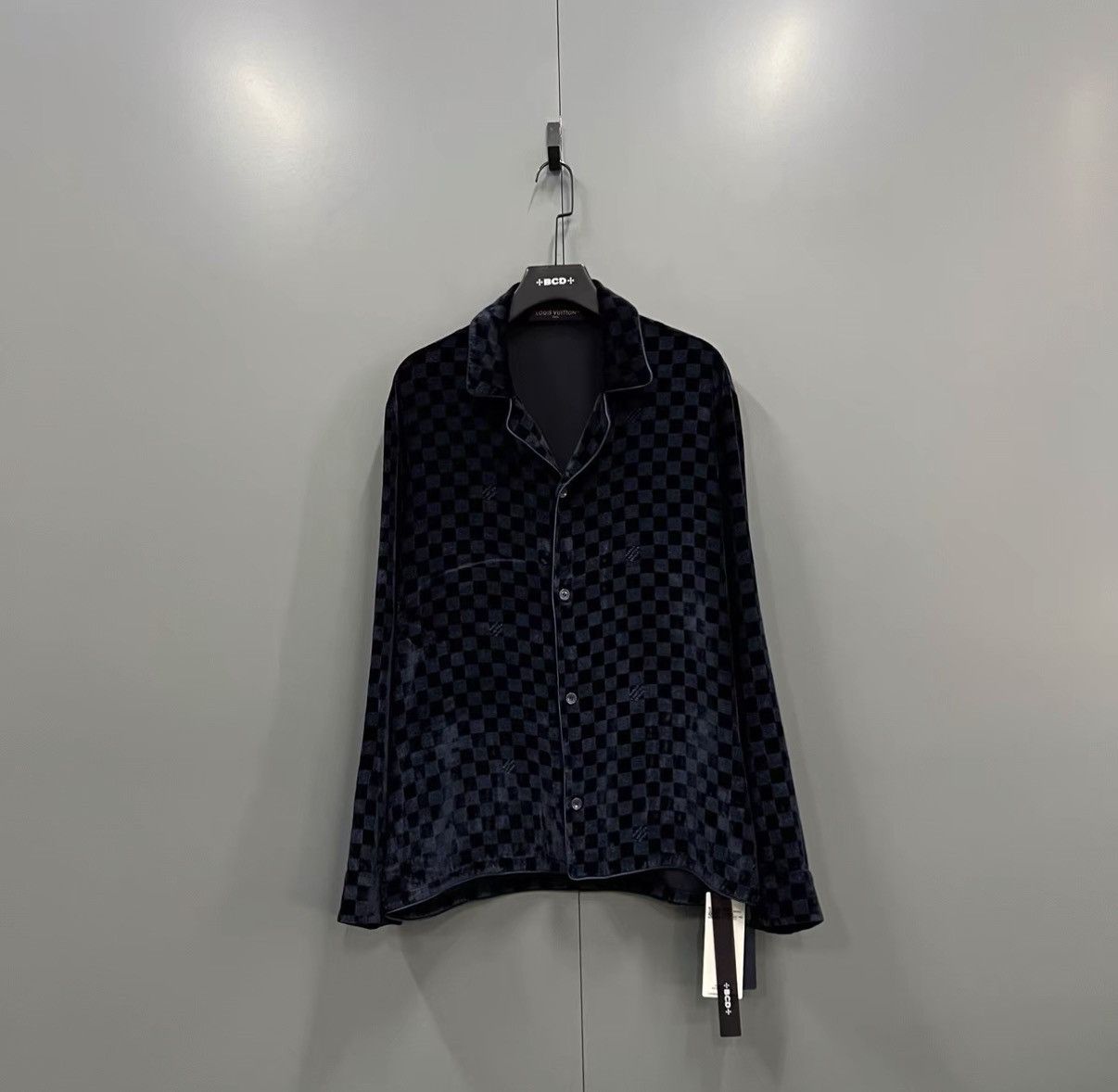 Louis Vuitton Louis Vuitton LV Blue Velvet Damier Checkered Shirt J41 Size US M / EU 48-50 / 2 - 1 Thumbnail